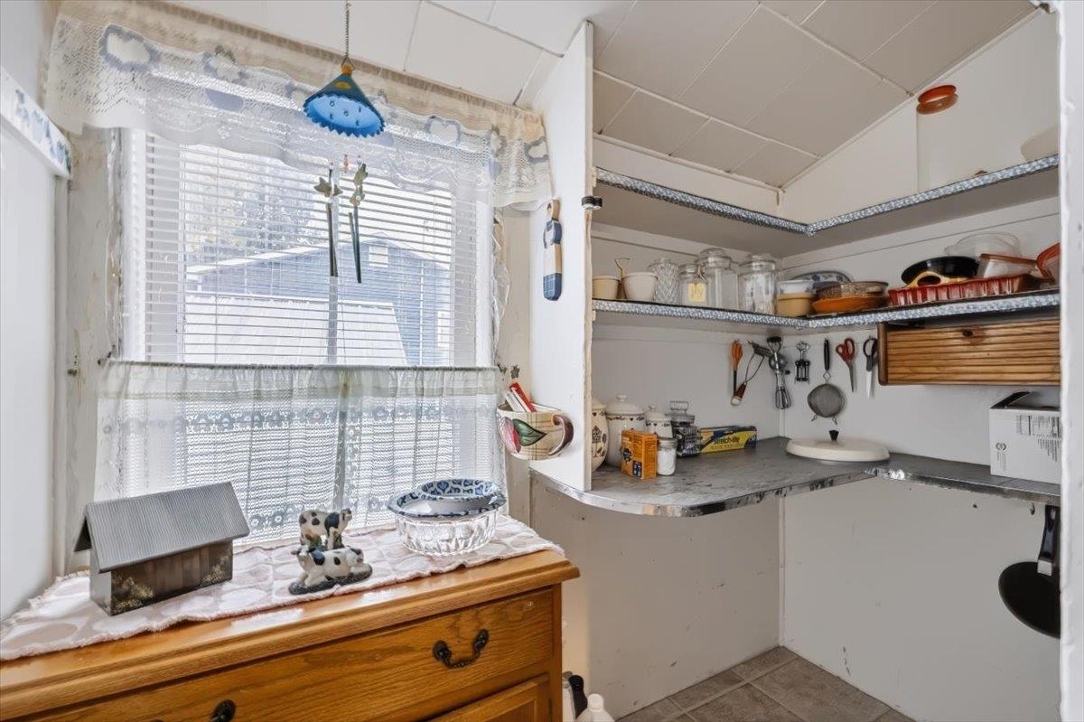 31 Lasalle Street Property Photo 18