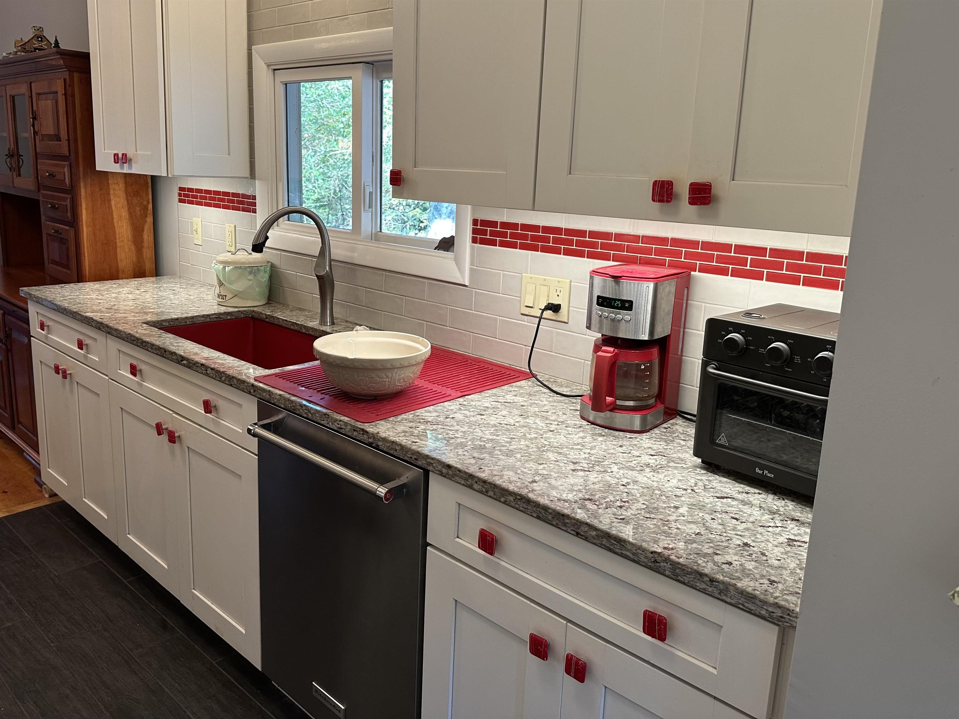 52 Redmond Road Property Photo 15