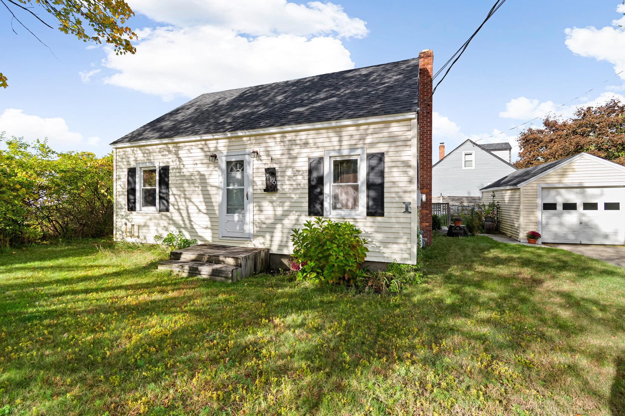 416 Porters Point Road Property Photo 1