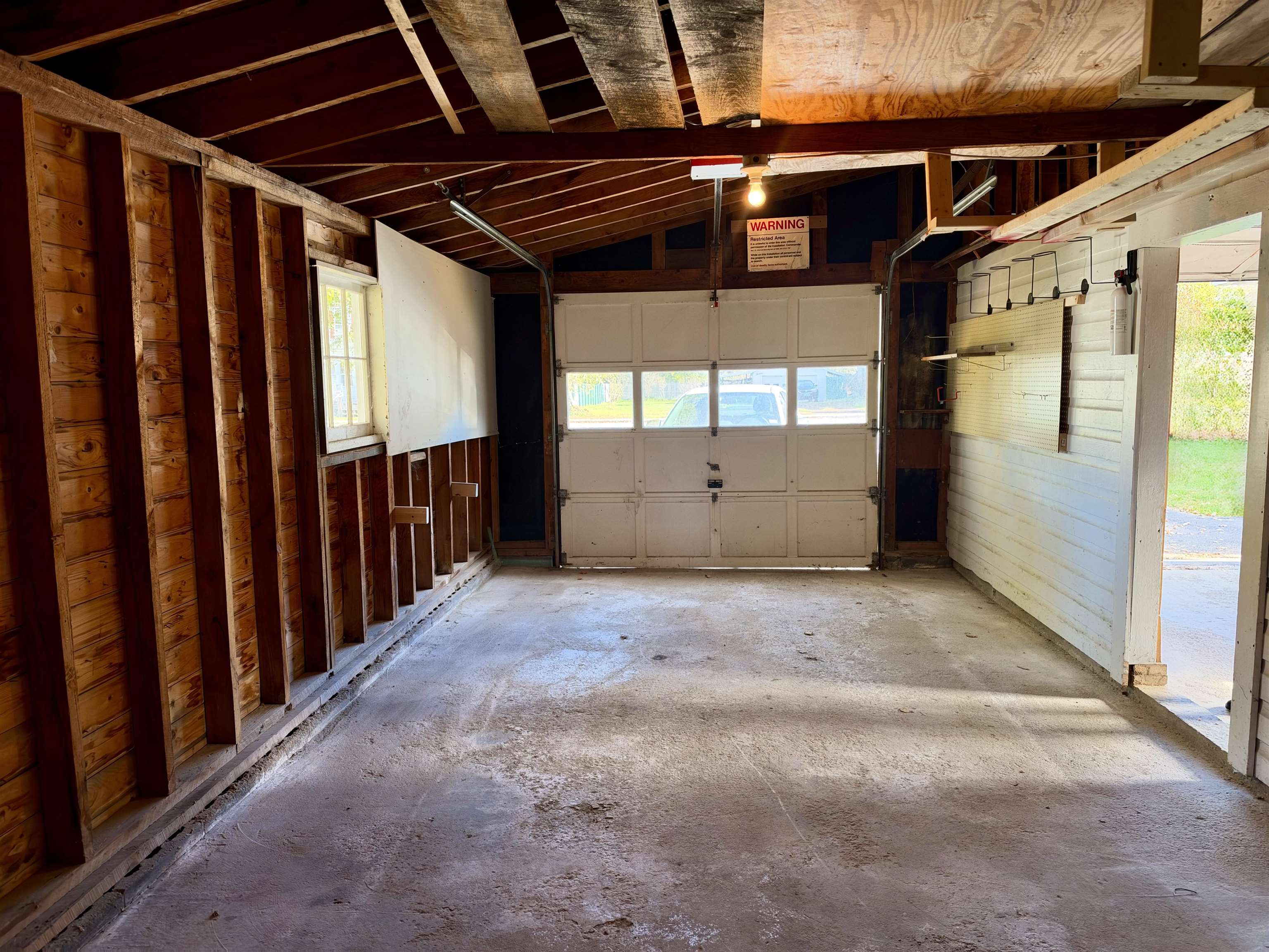 61 Norton Avenue Property Photo 6
