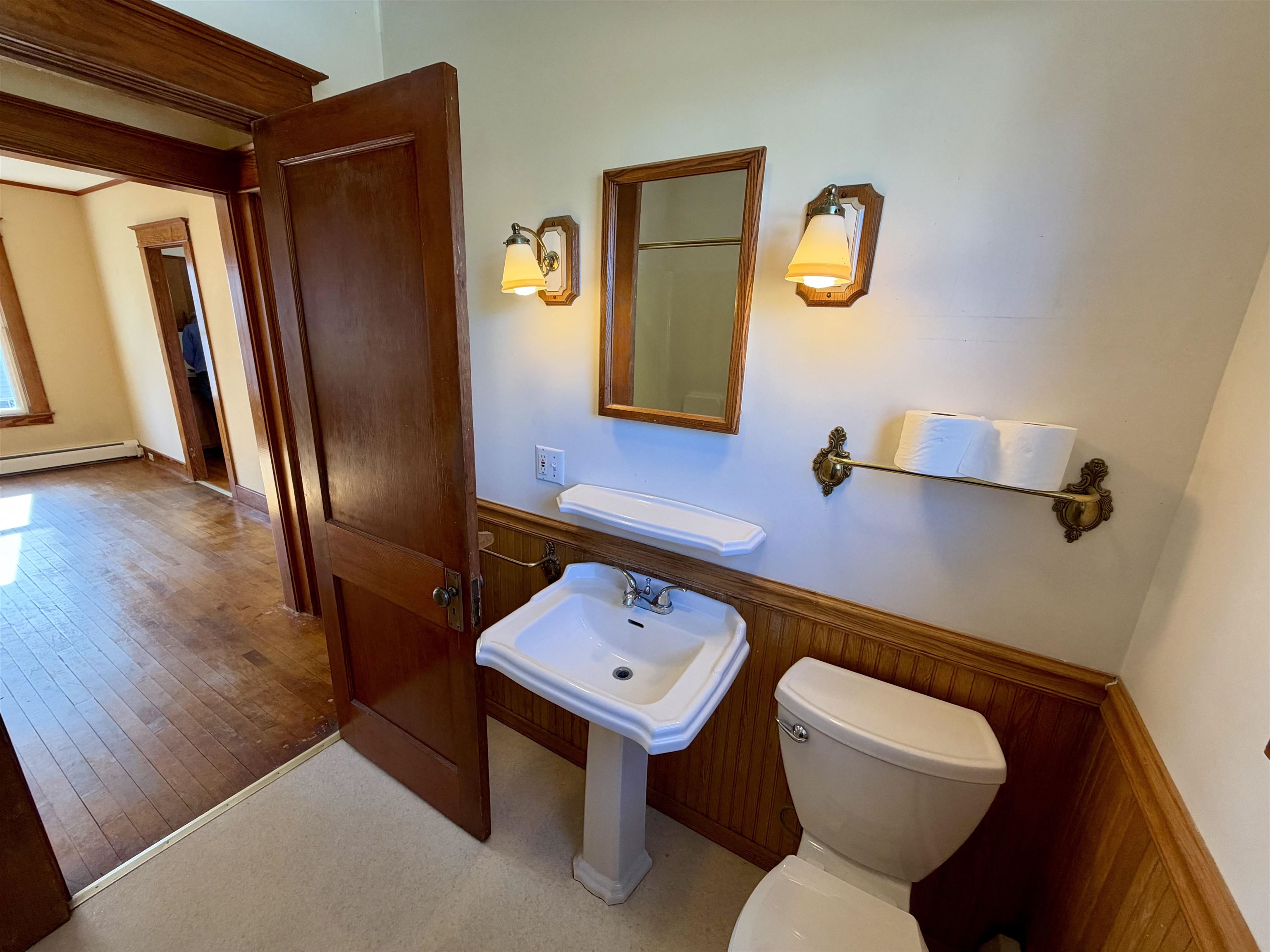61 Norton Avenue Property Photo 20