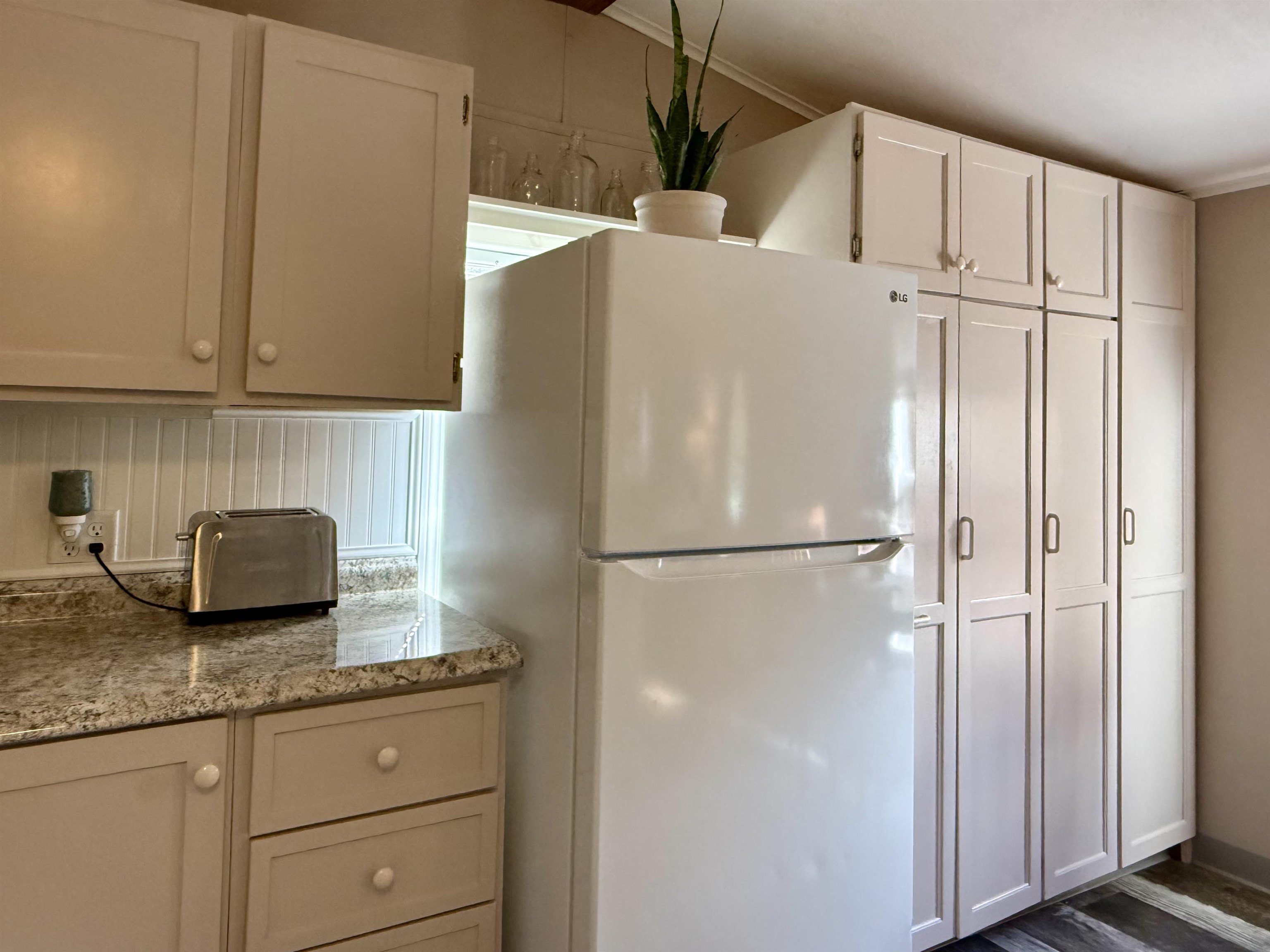 175 West Street Property Photo 14