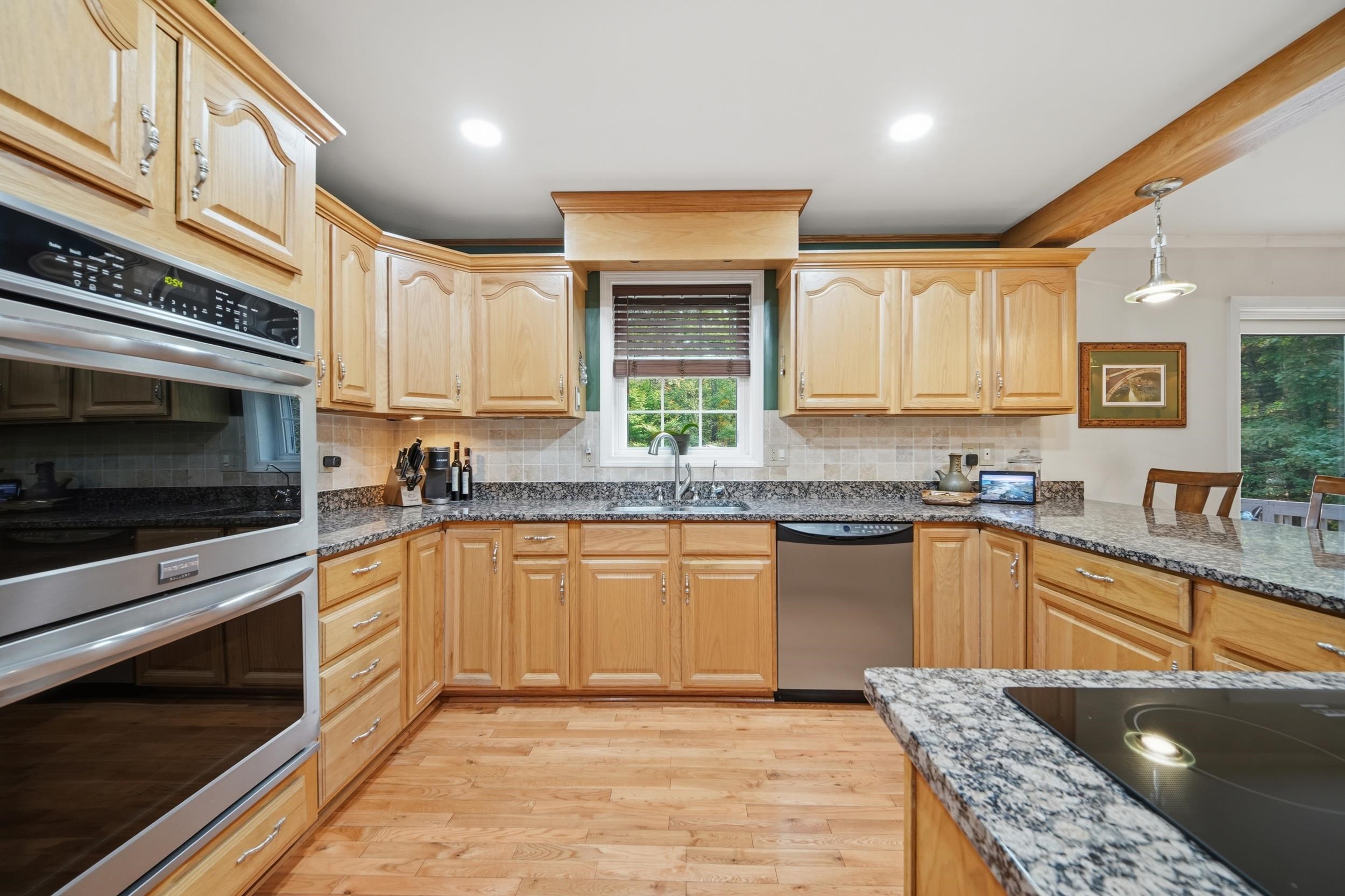 152 Burke Road Property Photo 4
