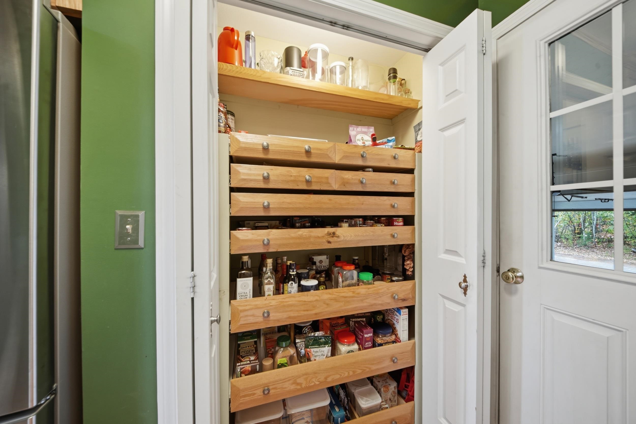 152 Burke Road Property Photo 7