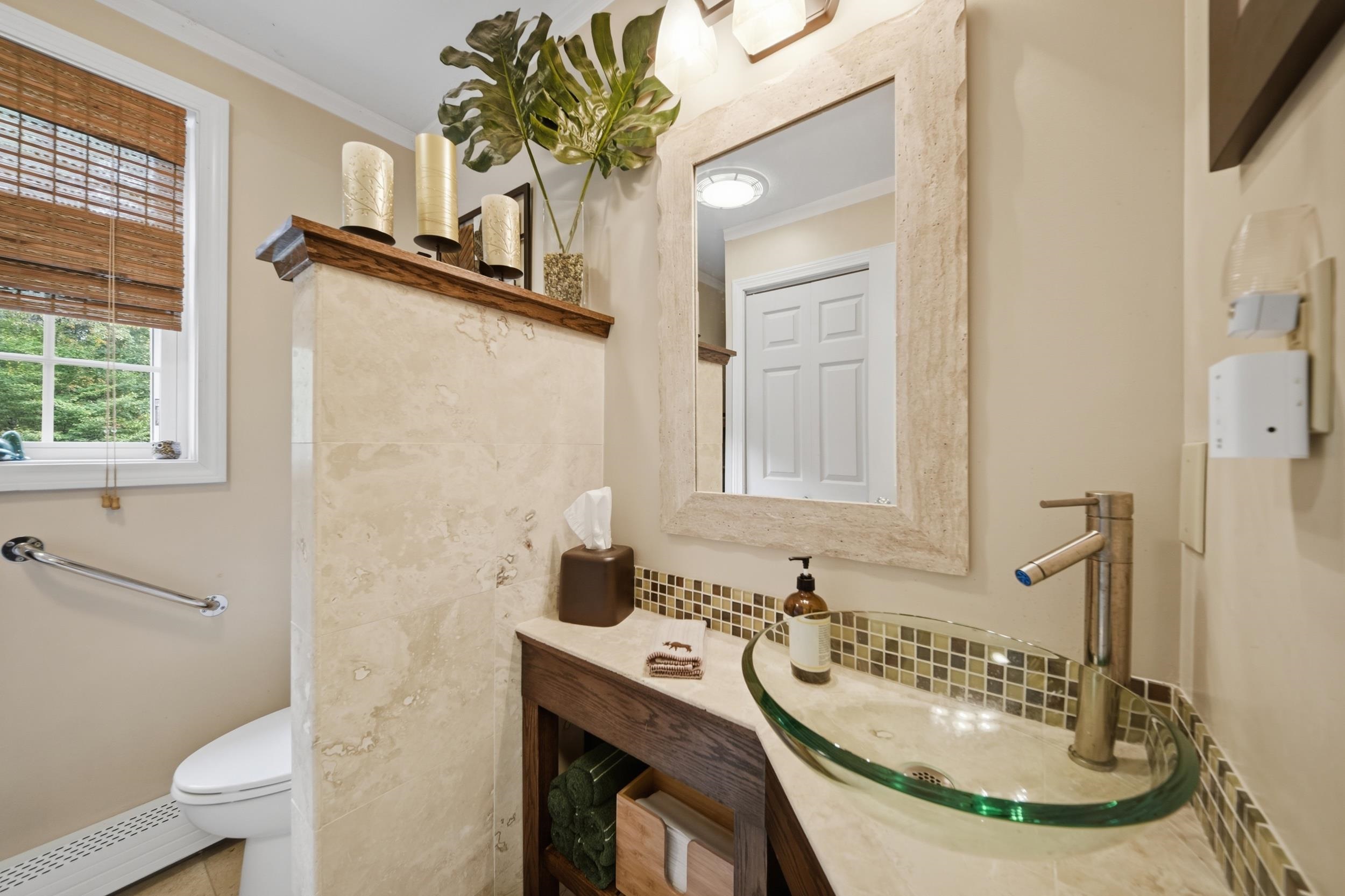 152 Burke Road Property Photo 9