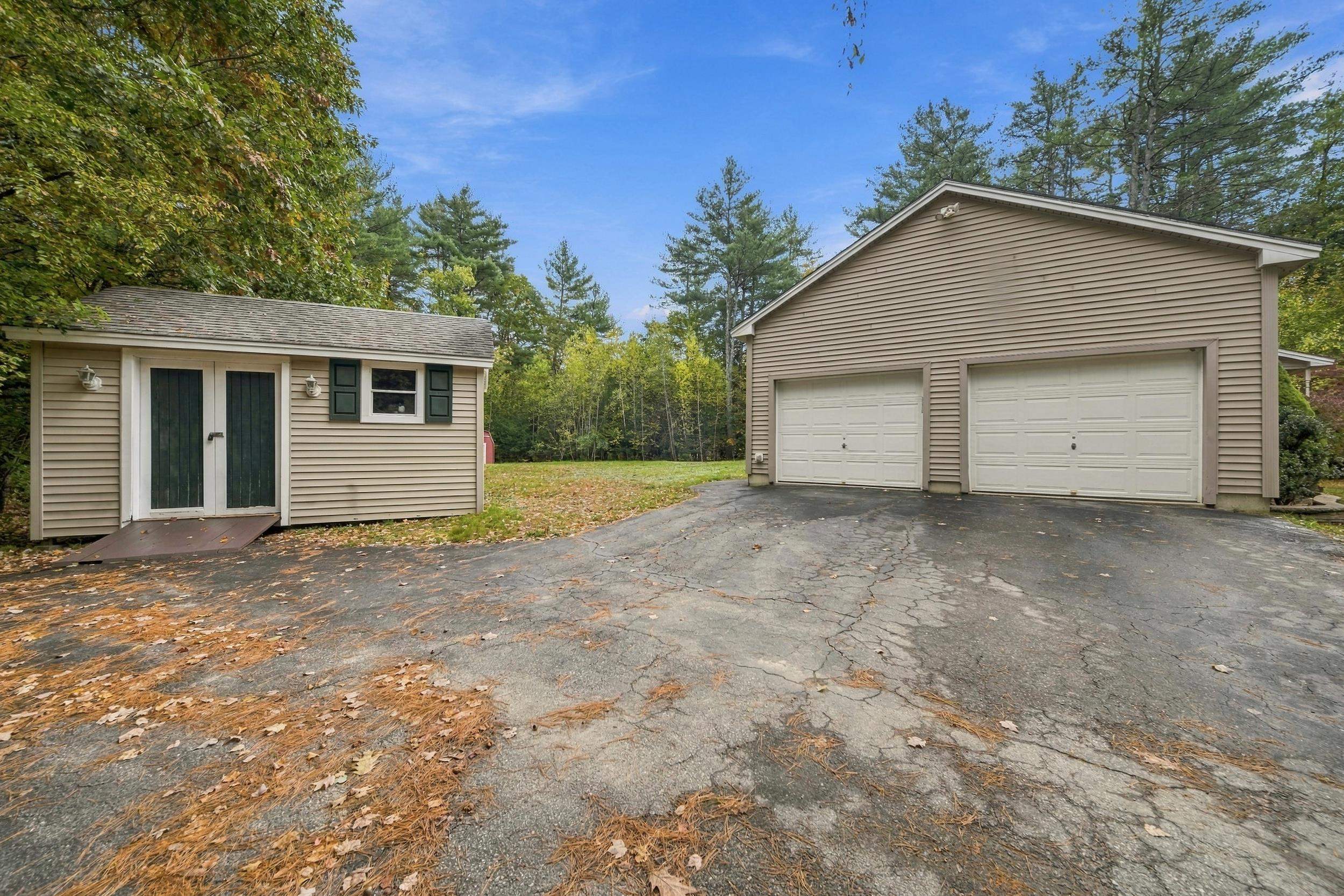 152 Burke Road Property Photo 16