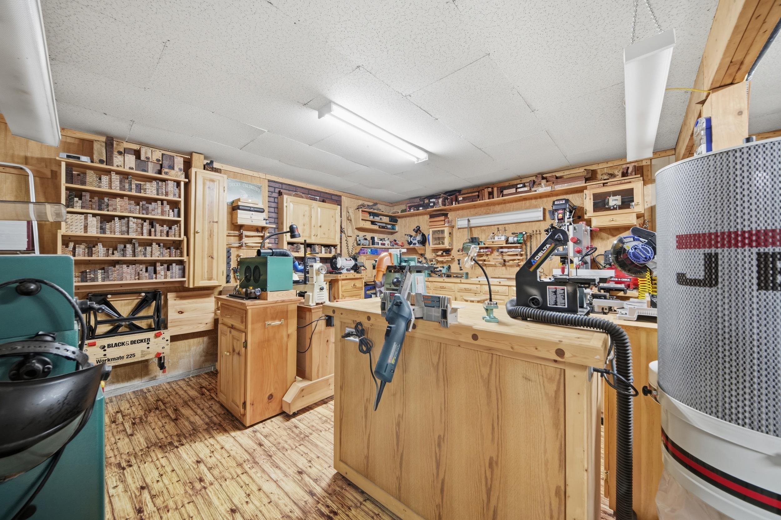 152 Burke Road Property Photo 34