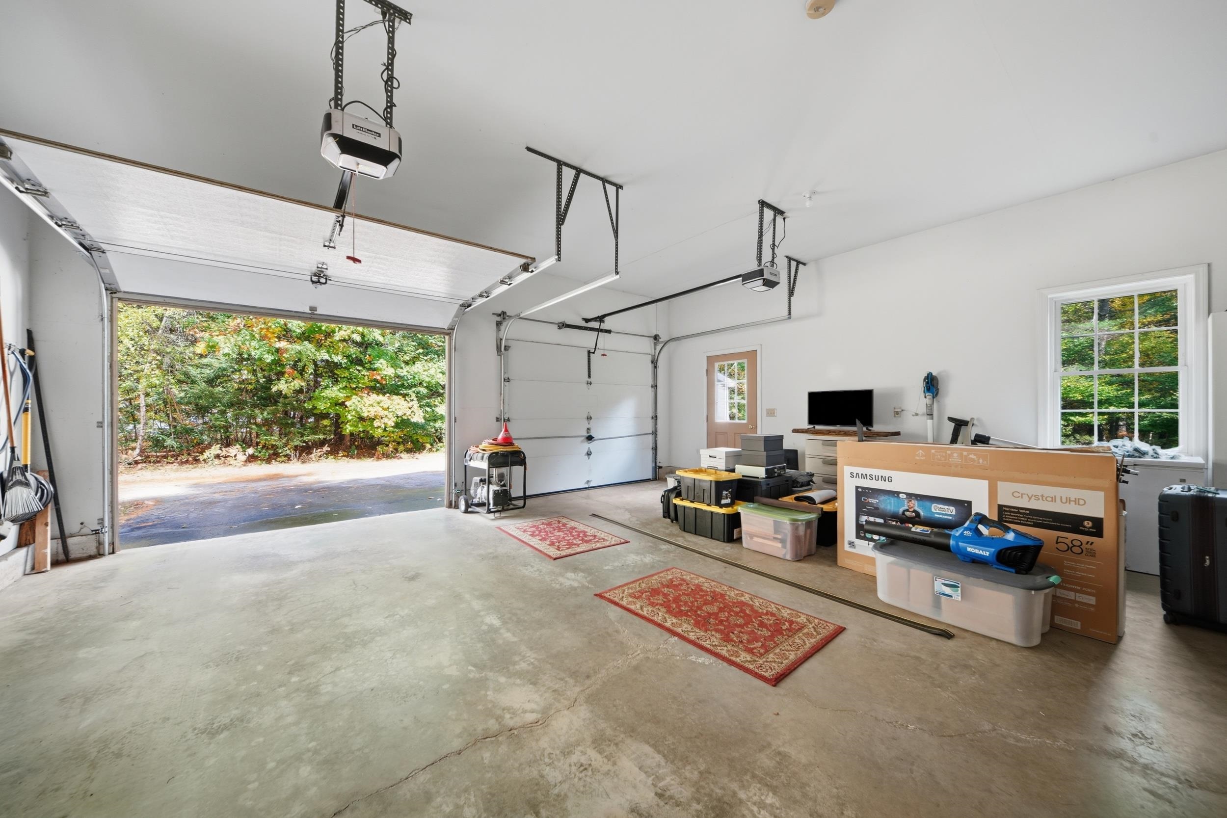 152 Burke Road Property Photo 36