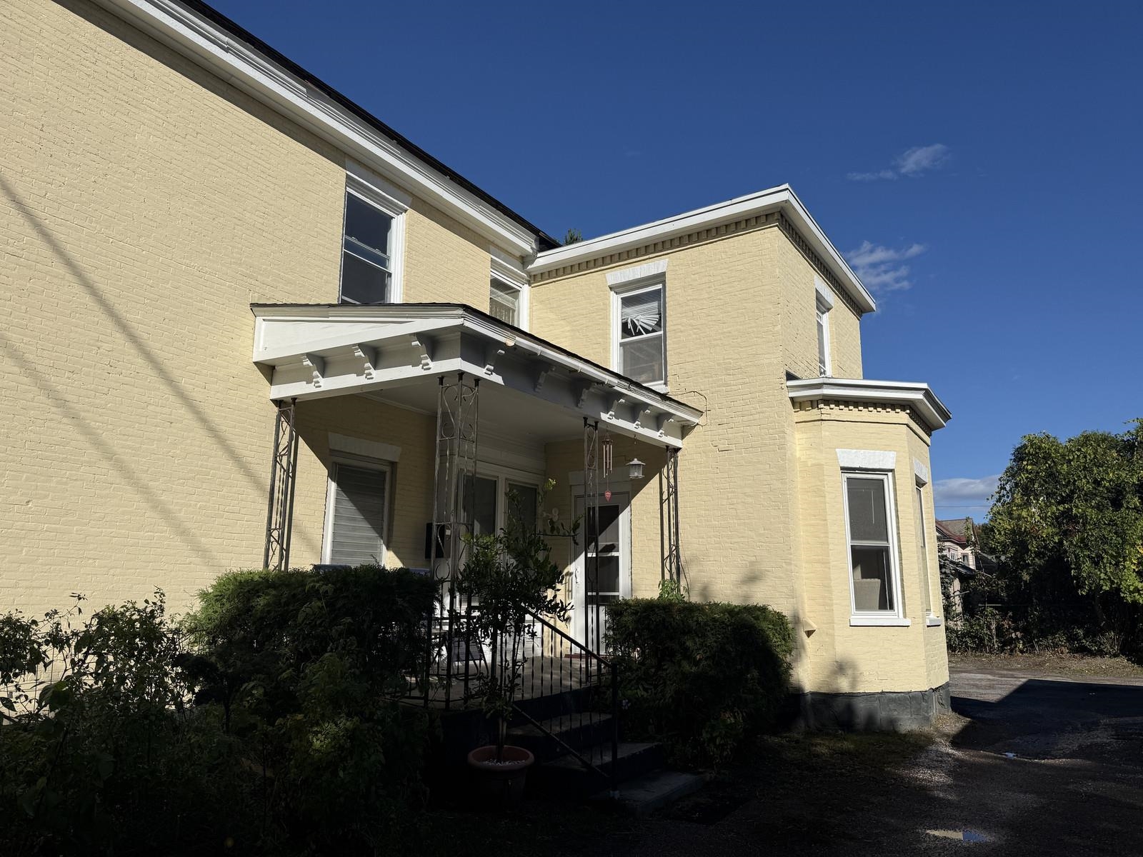 52 North Union Street Property Photo 5
