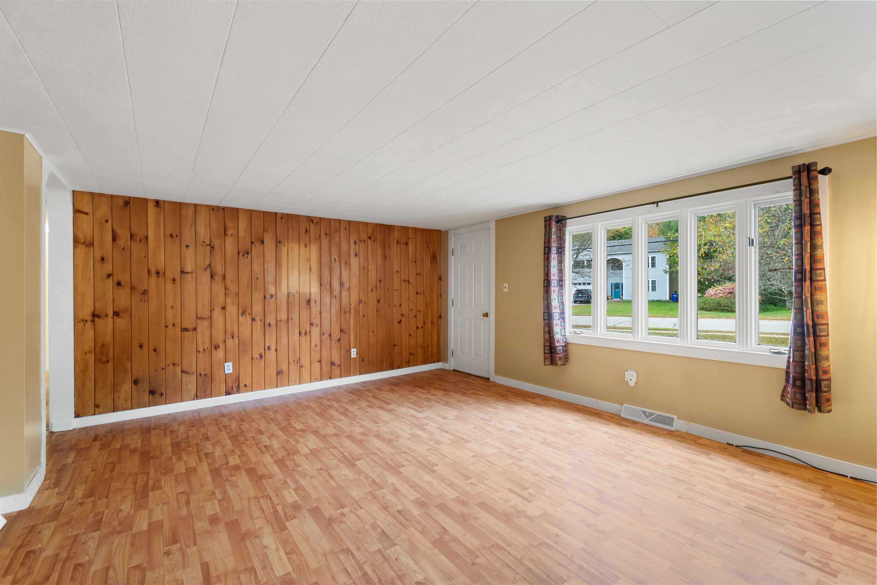 14 Foster Road Property Photo 9