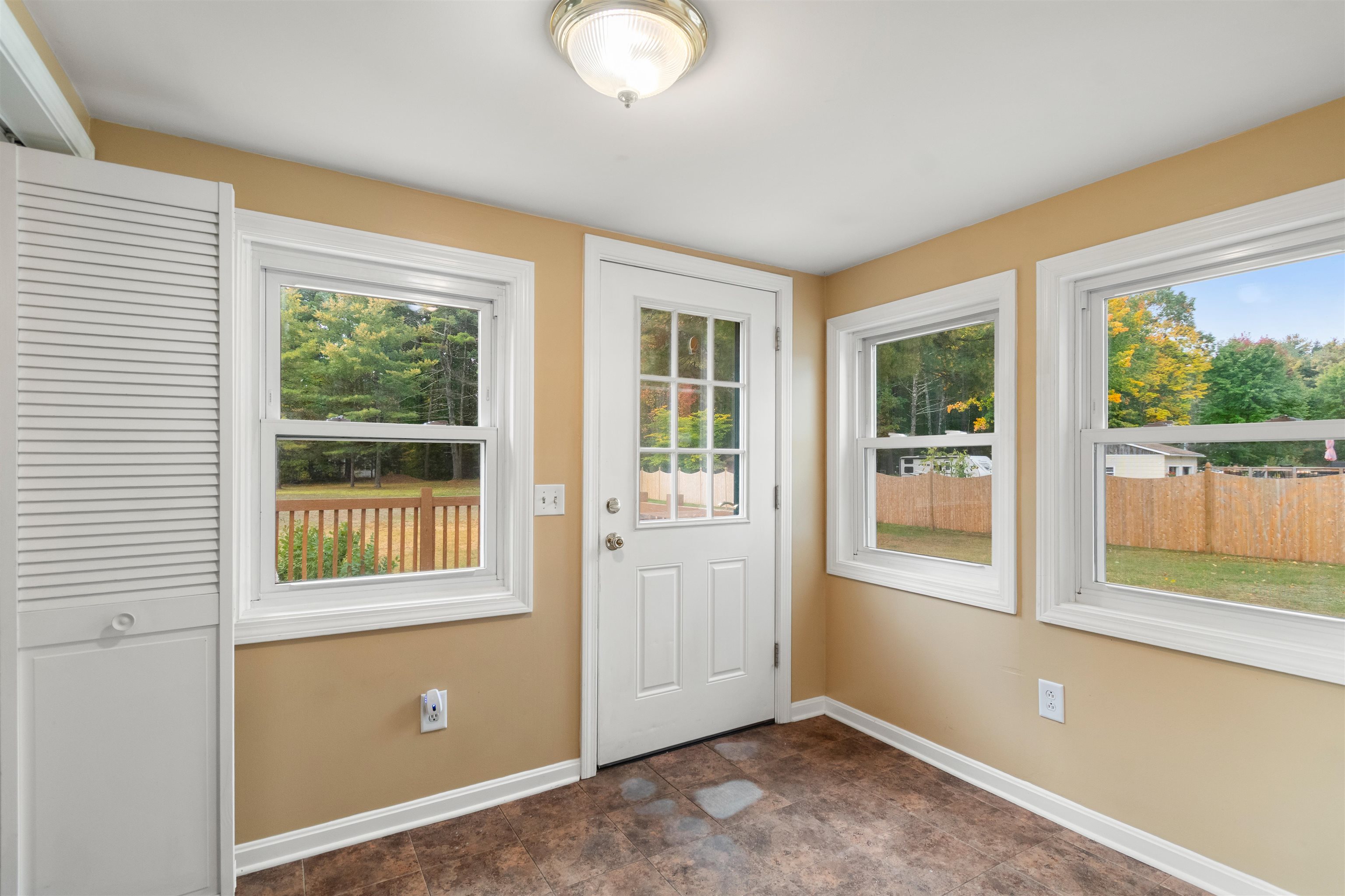 14 Foster Road Property Photo 17