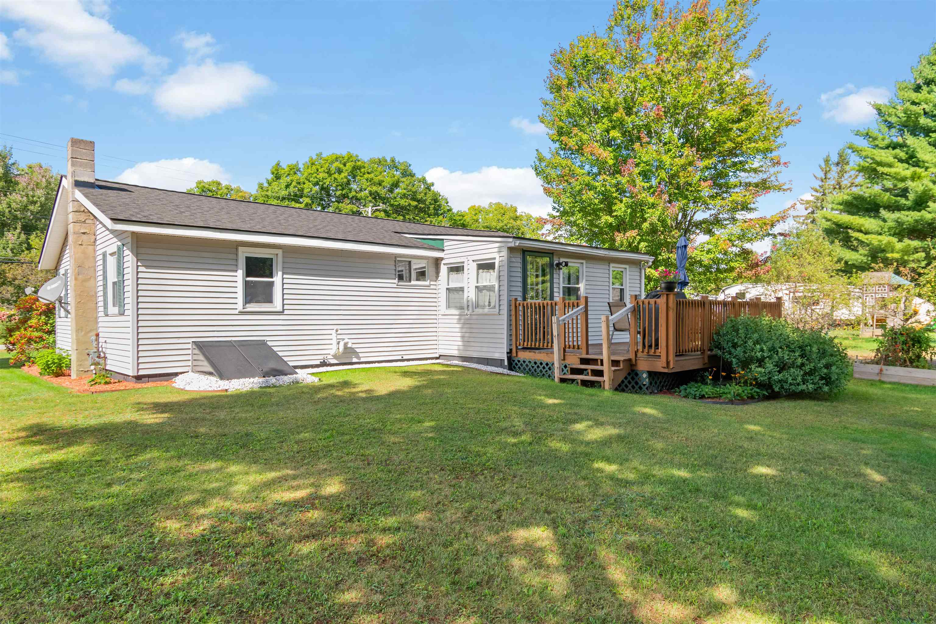 14 Foster Road Property Photo 37