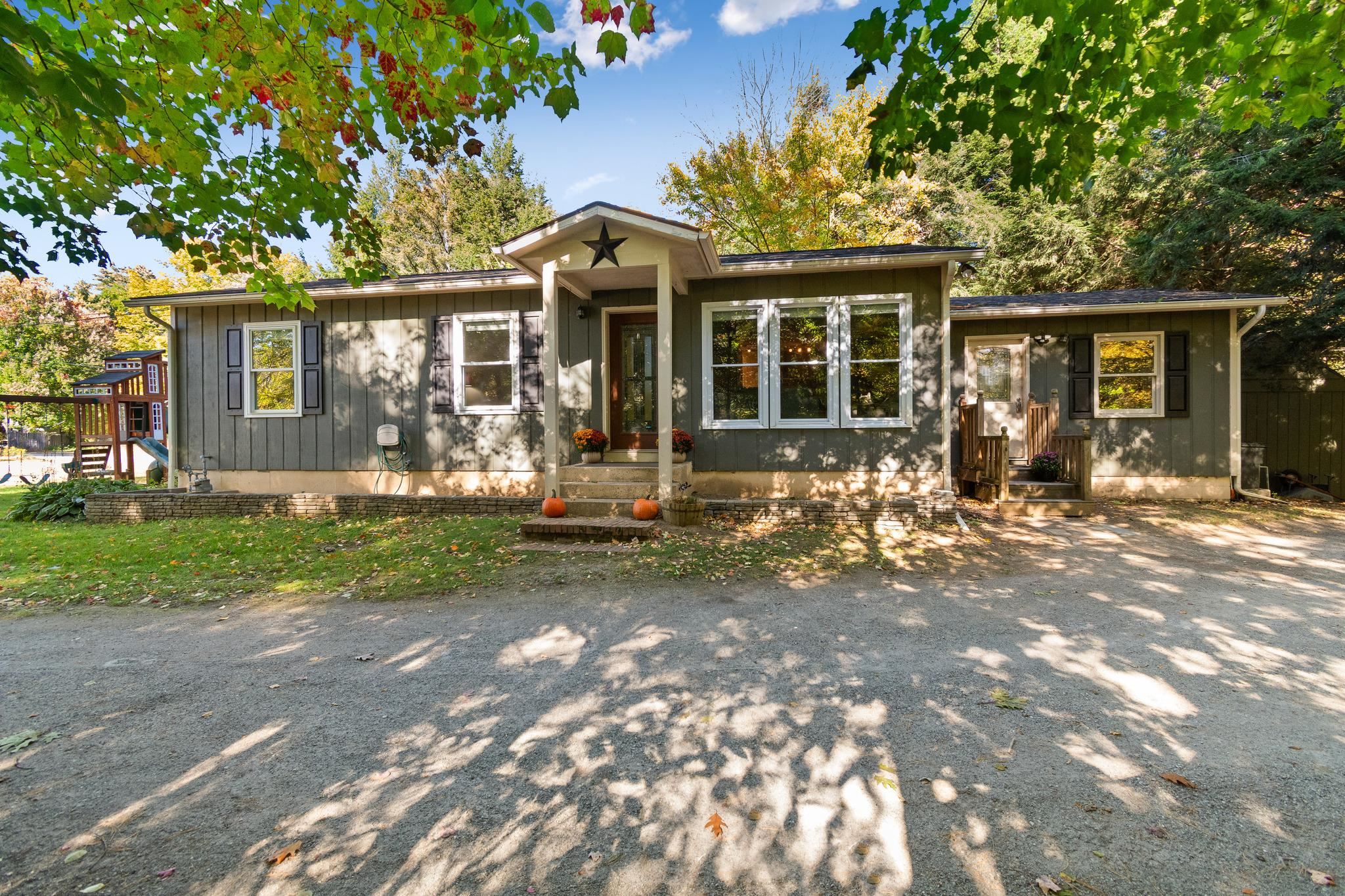 26 Beaver Brook Road Property Photo 1