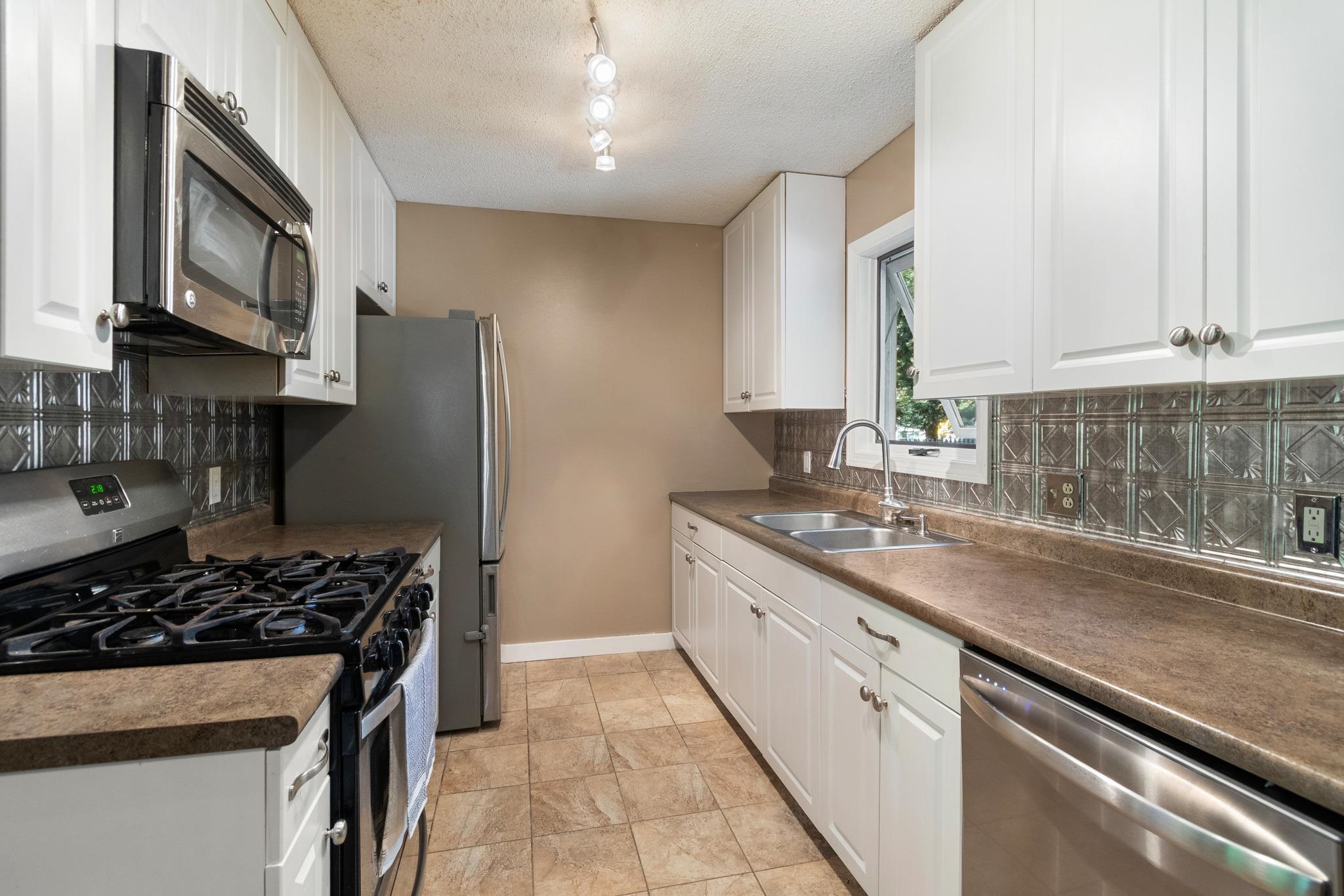26 Beaver Brook Road Property Photo 12