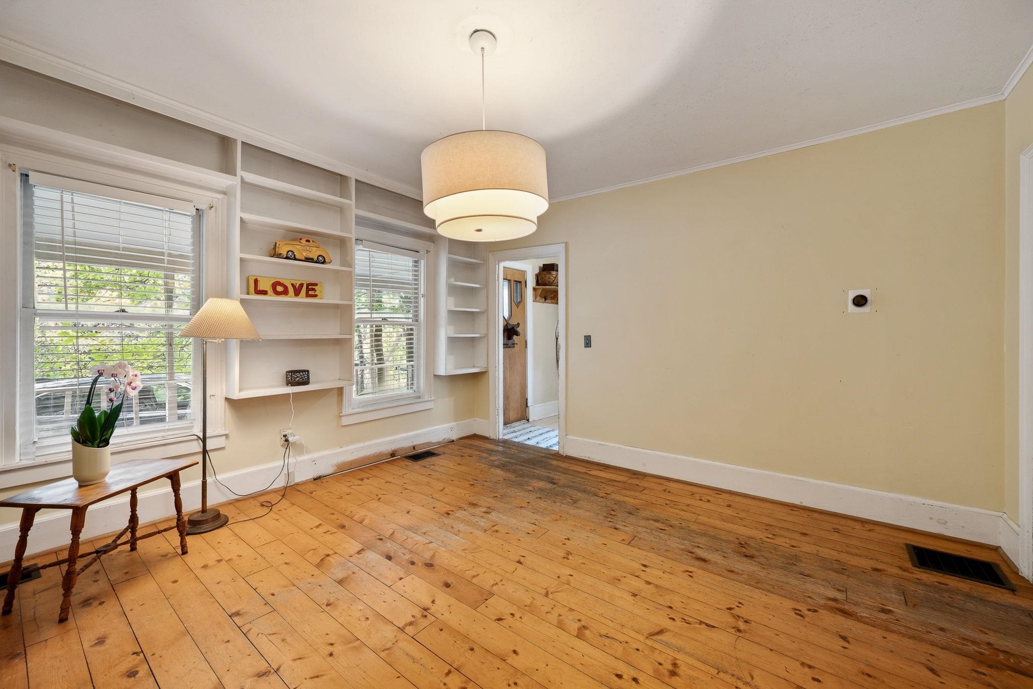 10 Hillside Avenue Property Photo 9