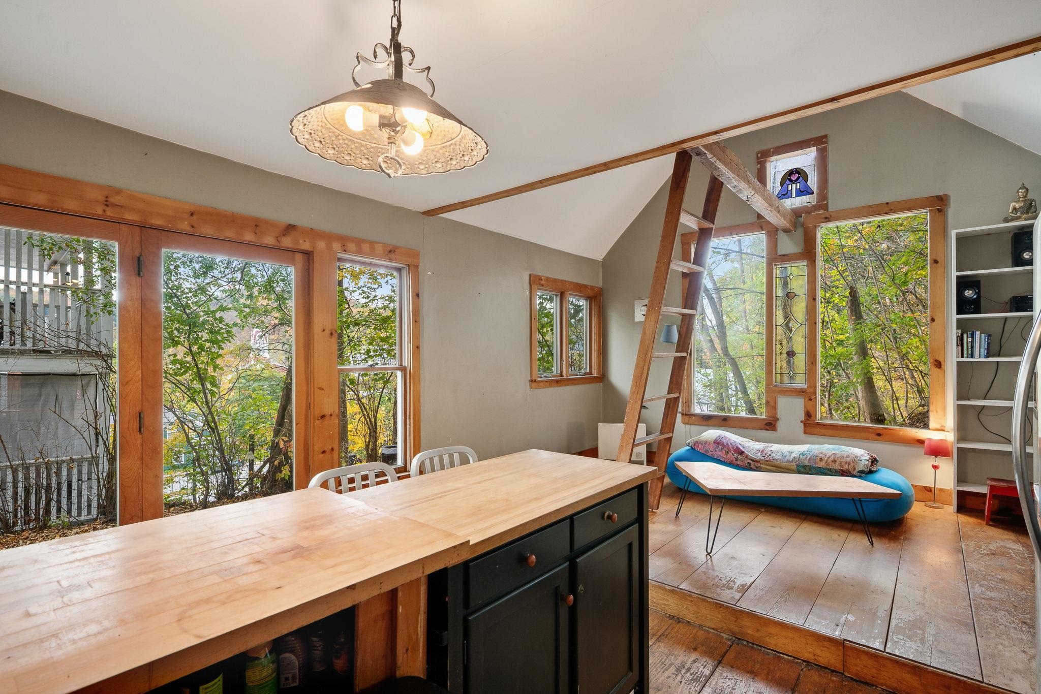 10 Hillside Avenue Property Photo 15