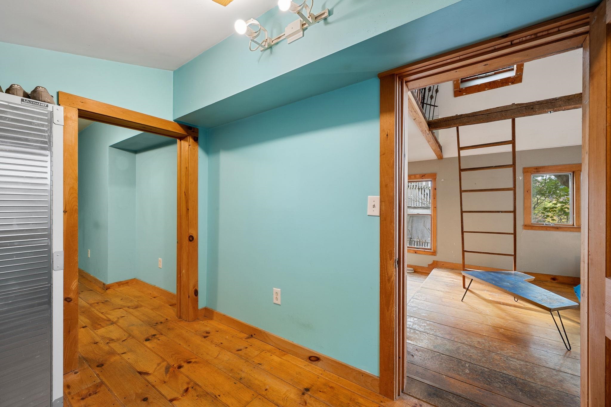 10 Hillside Avenue Property Photo 21