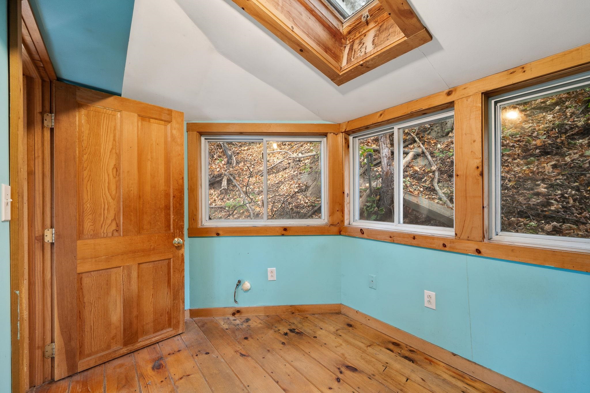 10 Hillside Avenue Property Photo 22