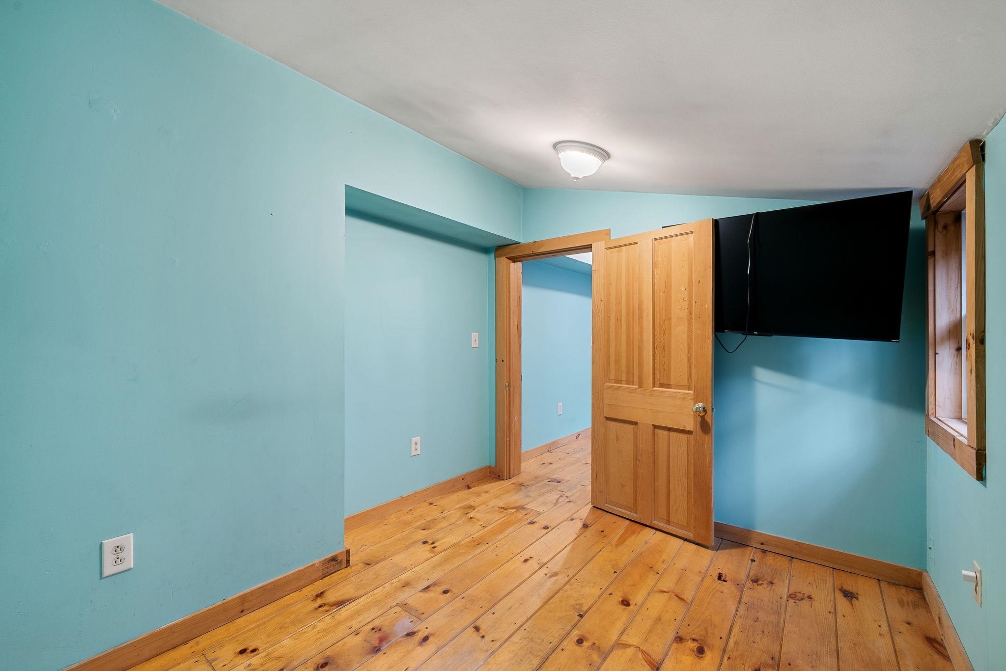 10 Hillside Avenue Property Photo 24