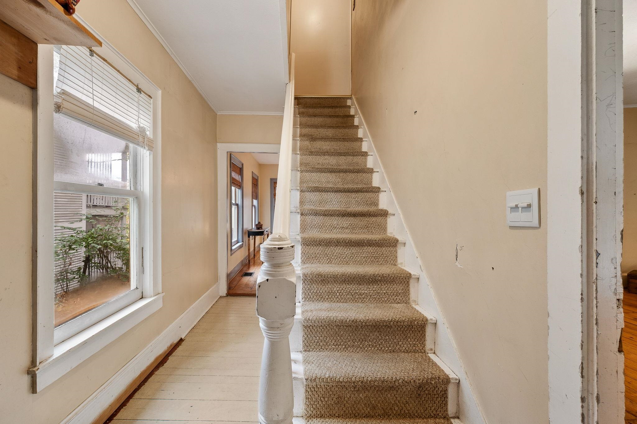 10 Hillside Avenue Property Photo 25