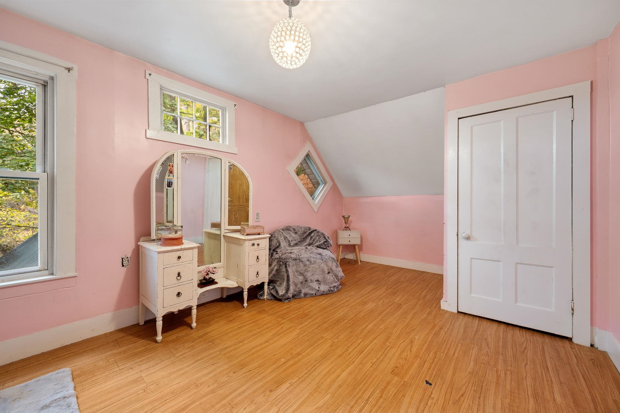 10 Hillside Avenue Property Photo 30