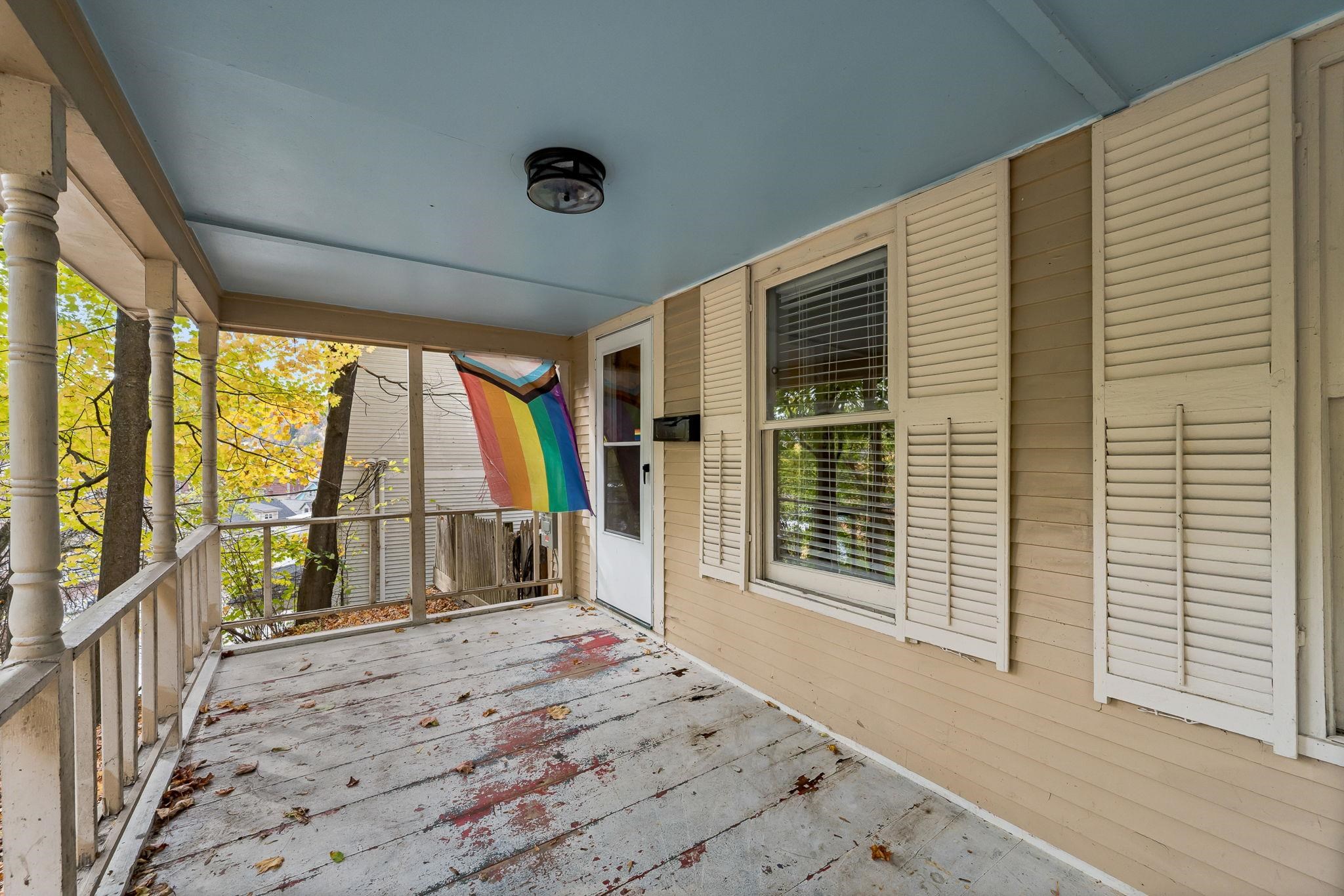 10 Hillside Avenue Property Photo 36
