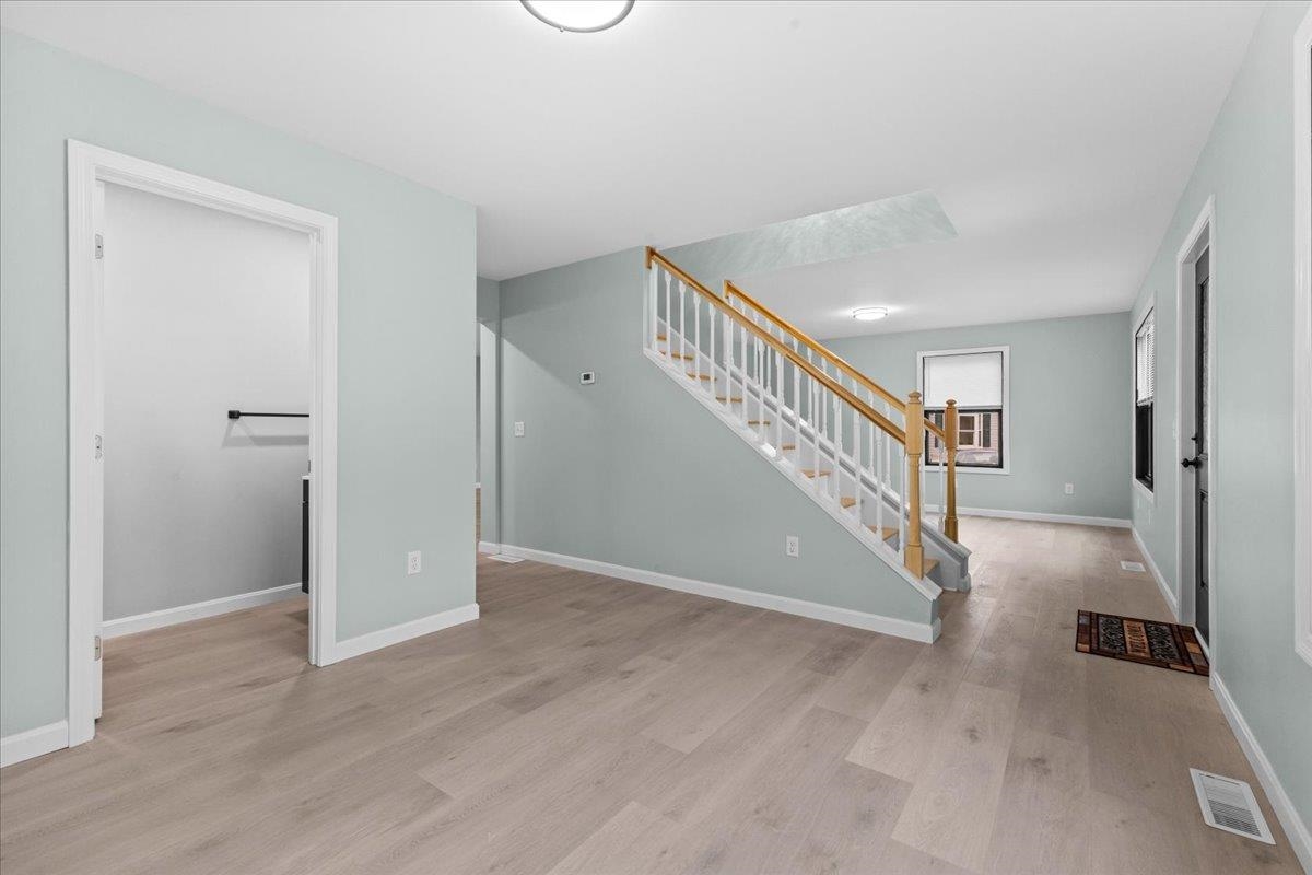 40 Maple Street Property Photo 5