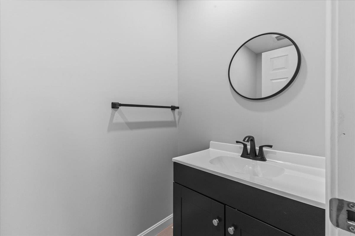 40 Maple Street Property Photo 7
