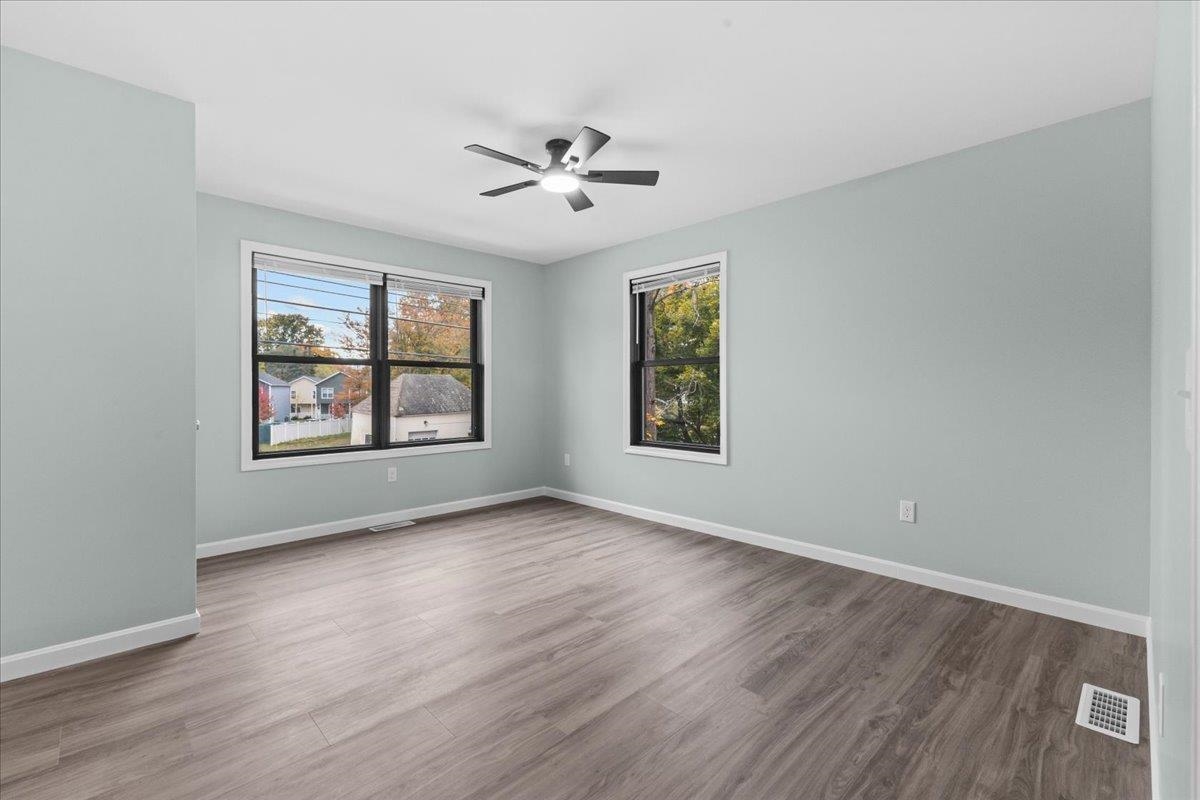 40 Maple Street Property Photo 17
