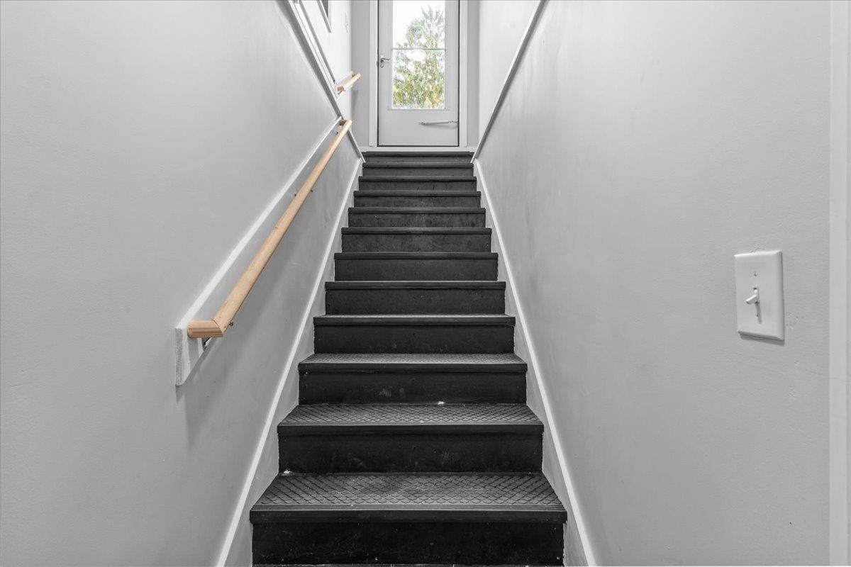 40 Maple Street Property Photo 28