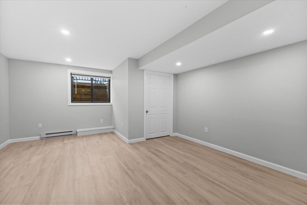40 Maple Street Property Photo 36