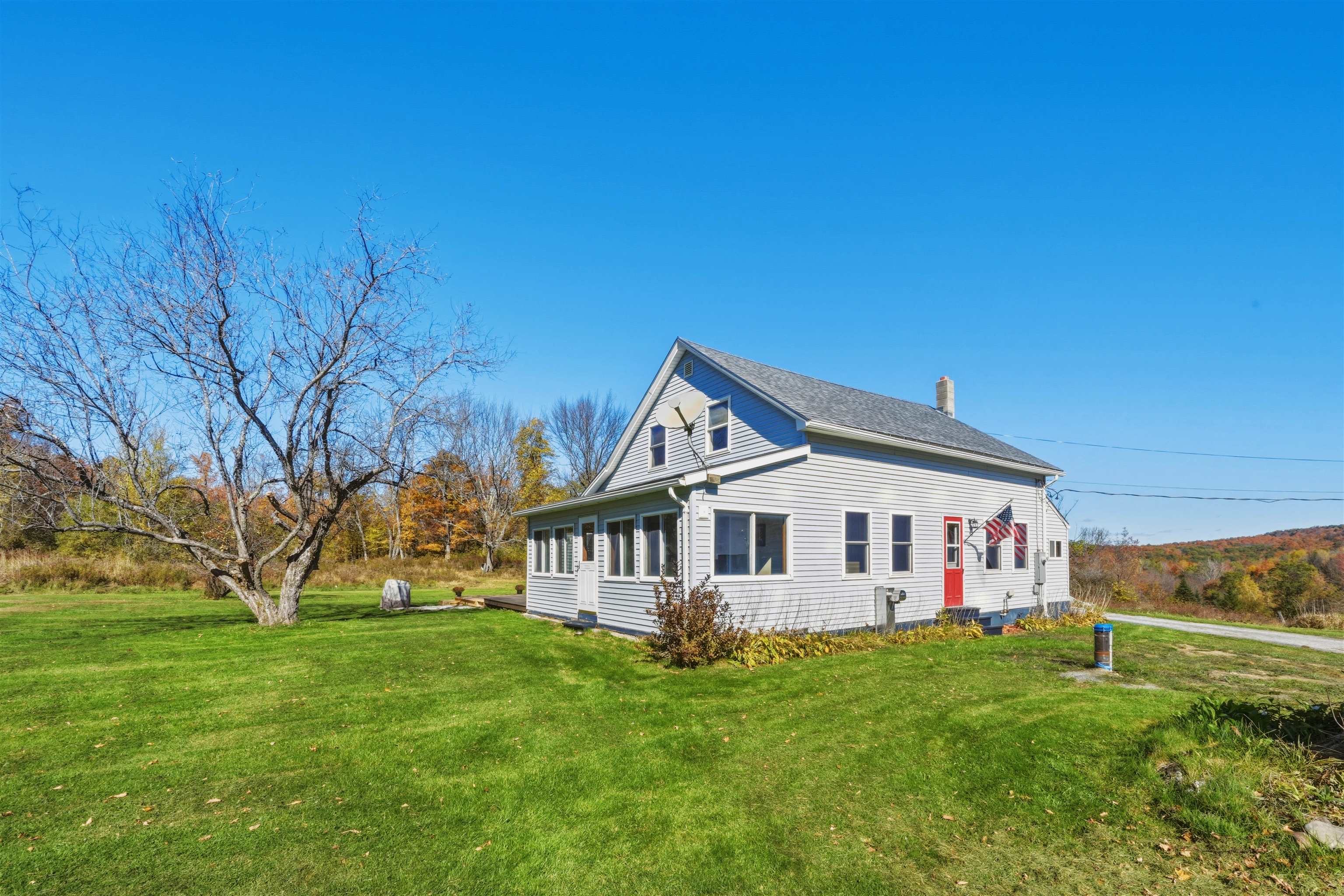 1904 Duffy Hill Road Property Photo 2