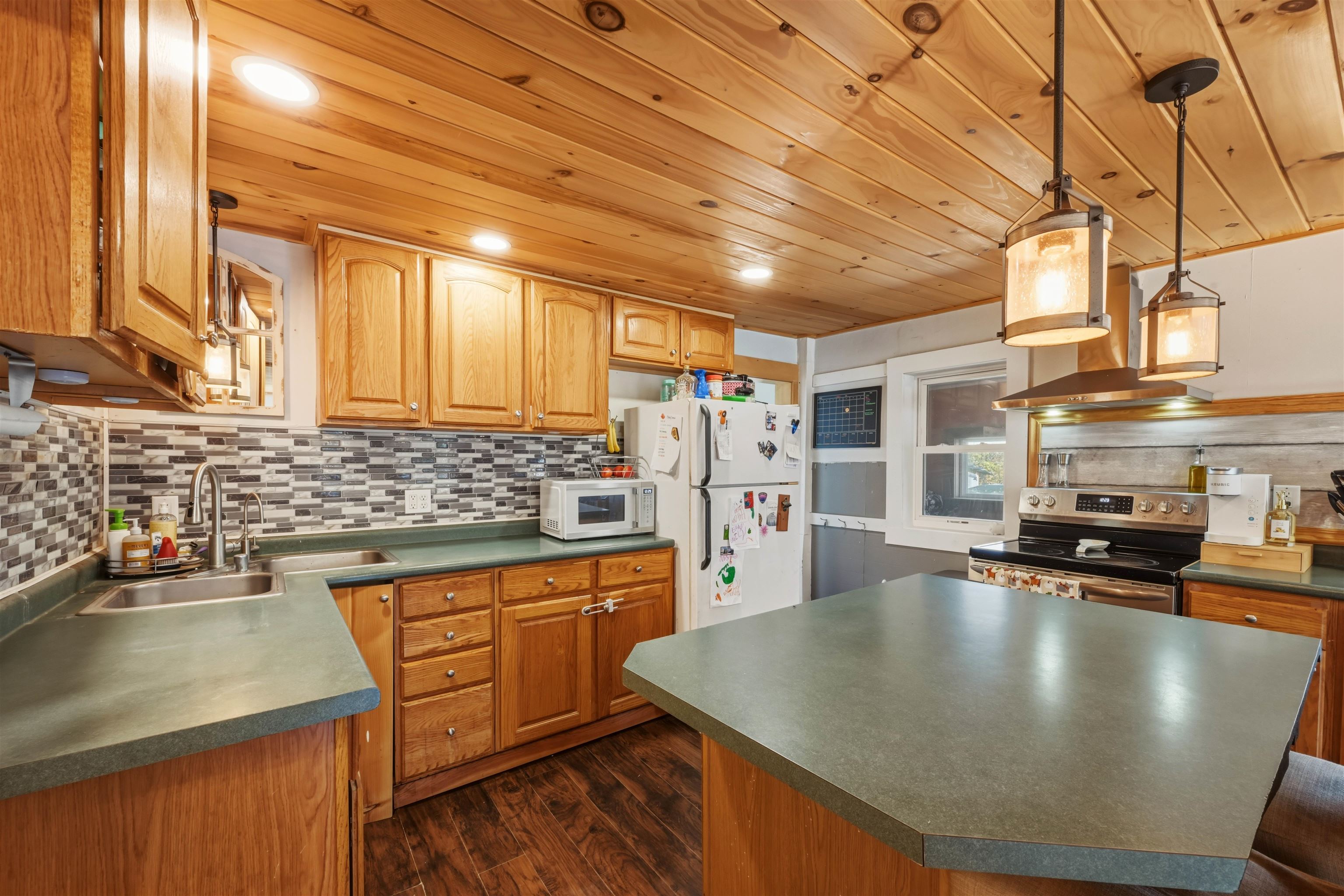 1904 Duffy Hill Road Property Photo 8