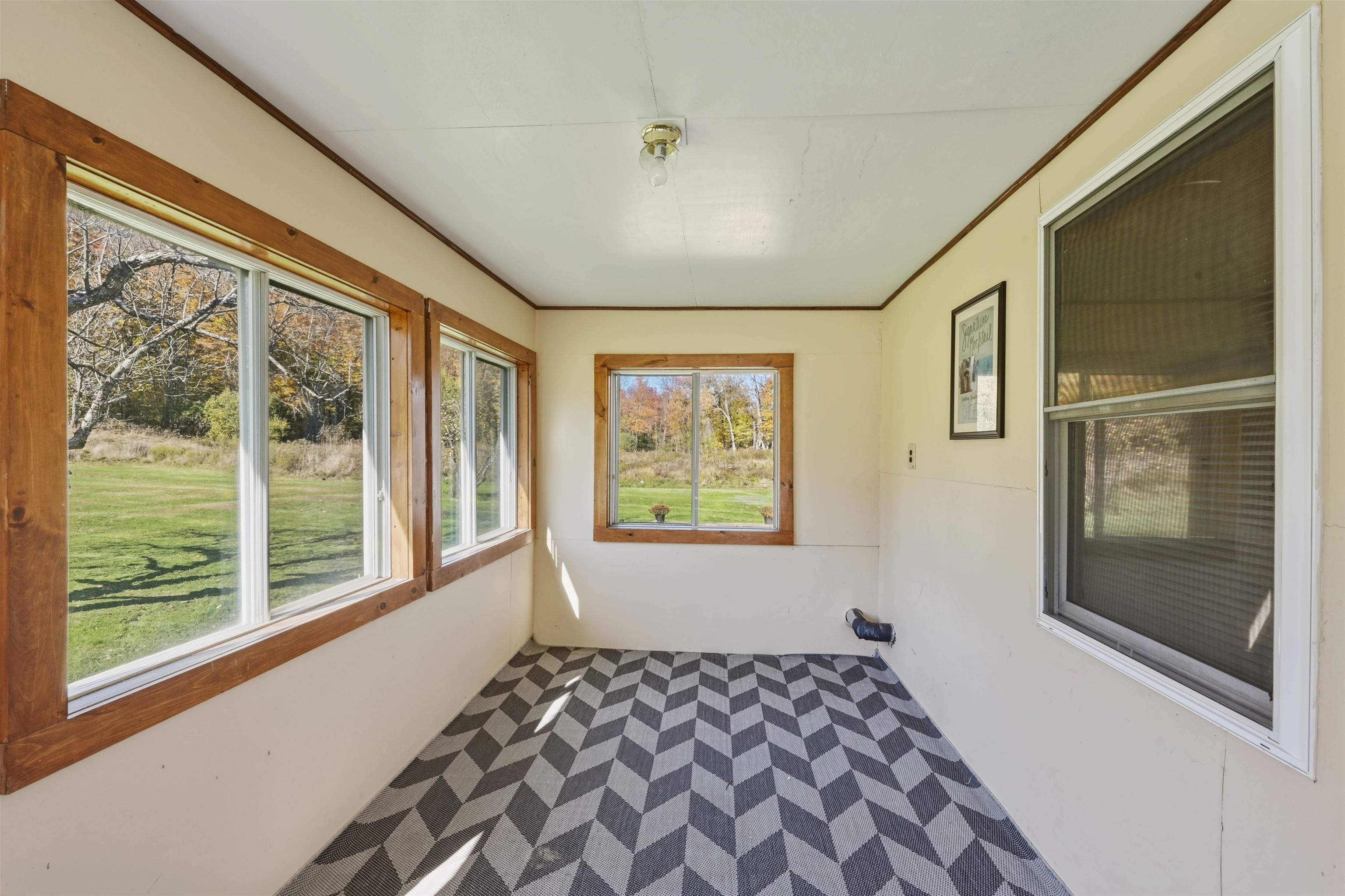 1904 Duffy Hill Road Property Photo 21