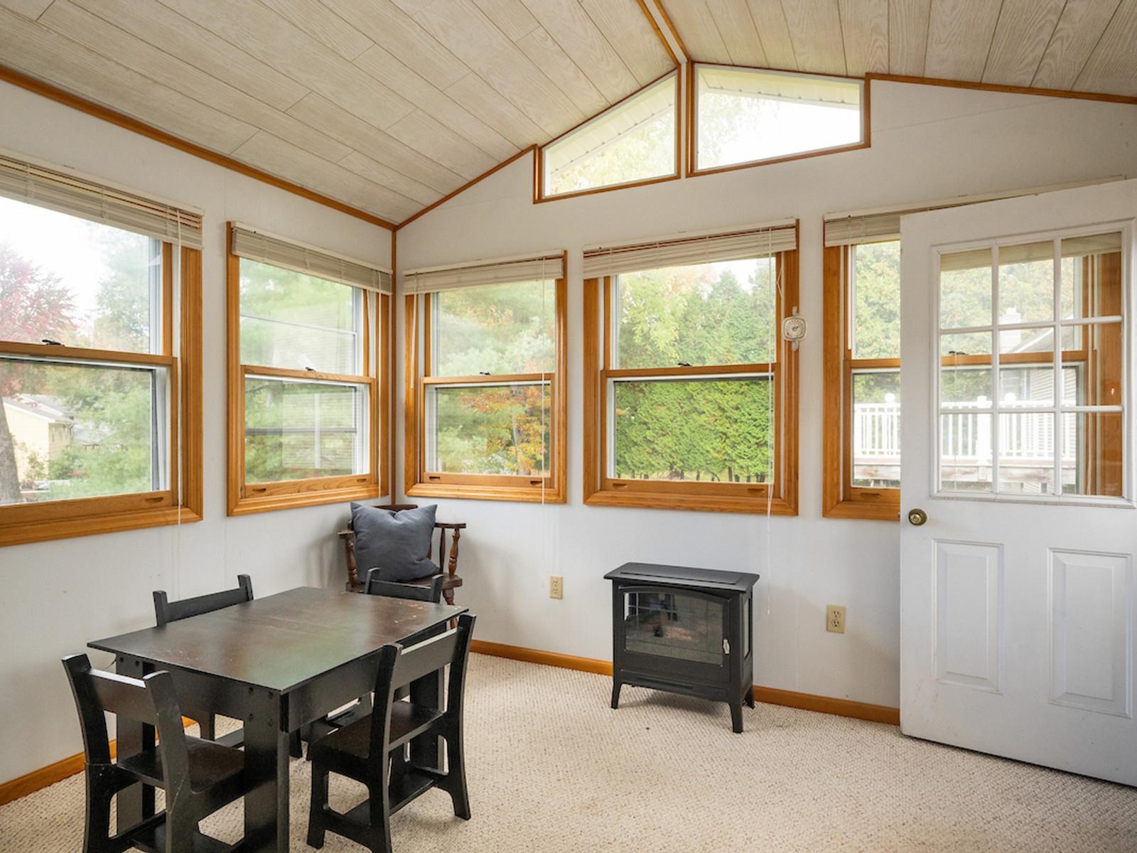 16 Greenwood Avenue Property Photo 16