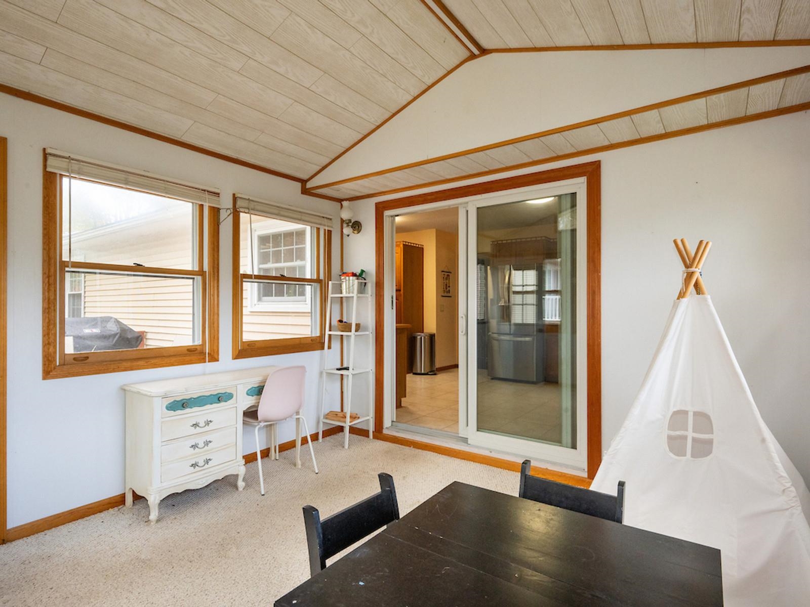 16 Greenwood Avenue Property Photo 18