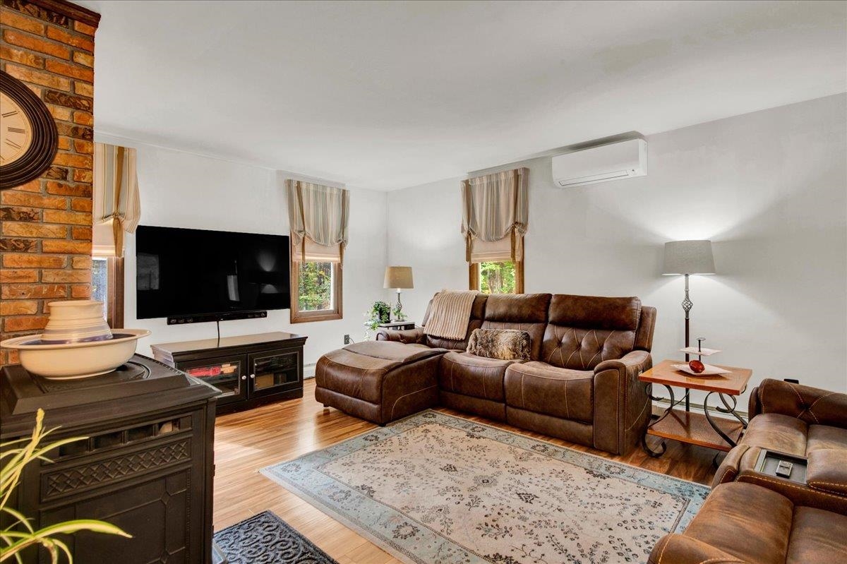 153 Packard Road Property Photo 7