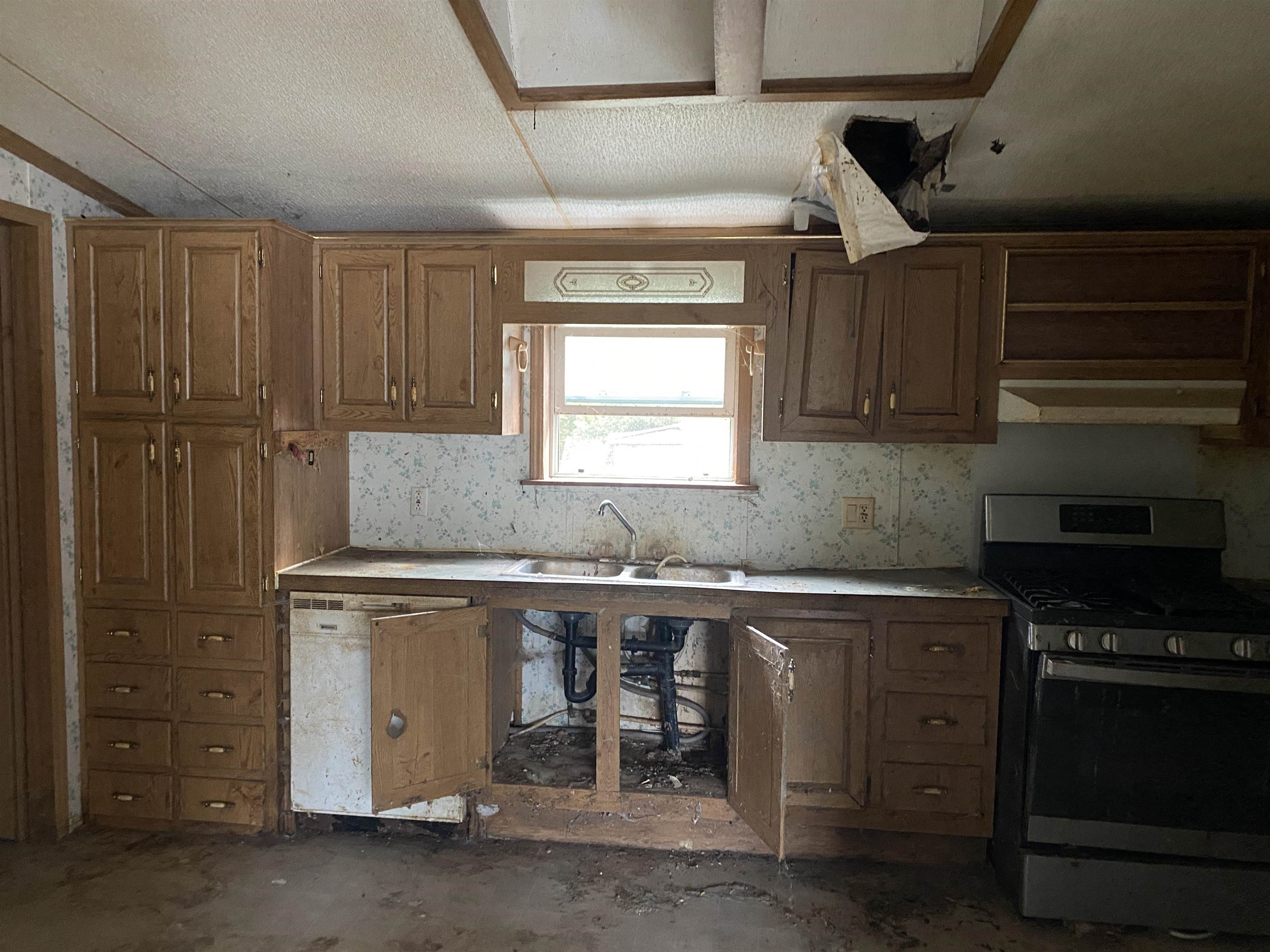 225 Chasbrit Road Property Photo 11
