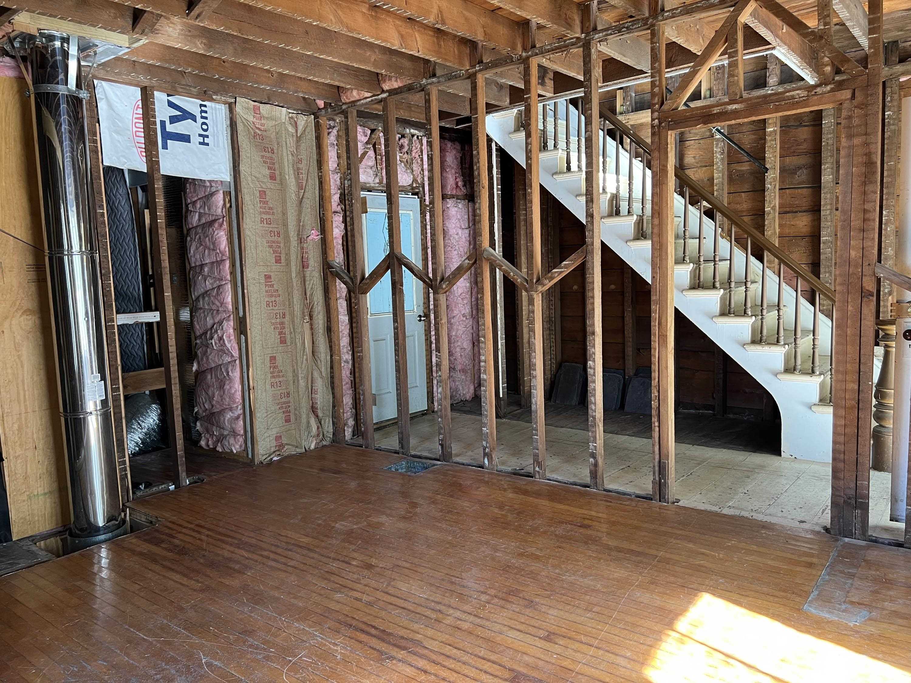 139 Frost Street Property Photo 6