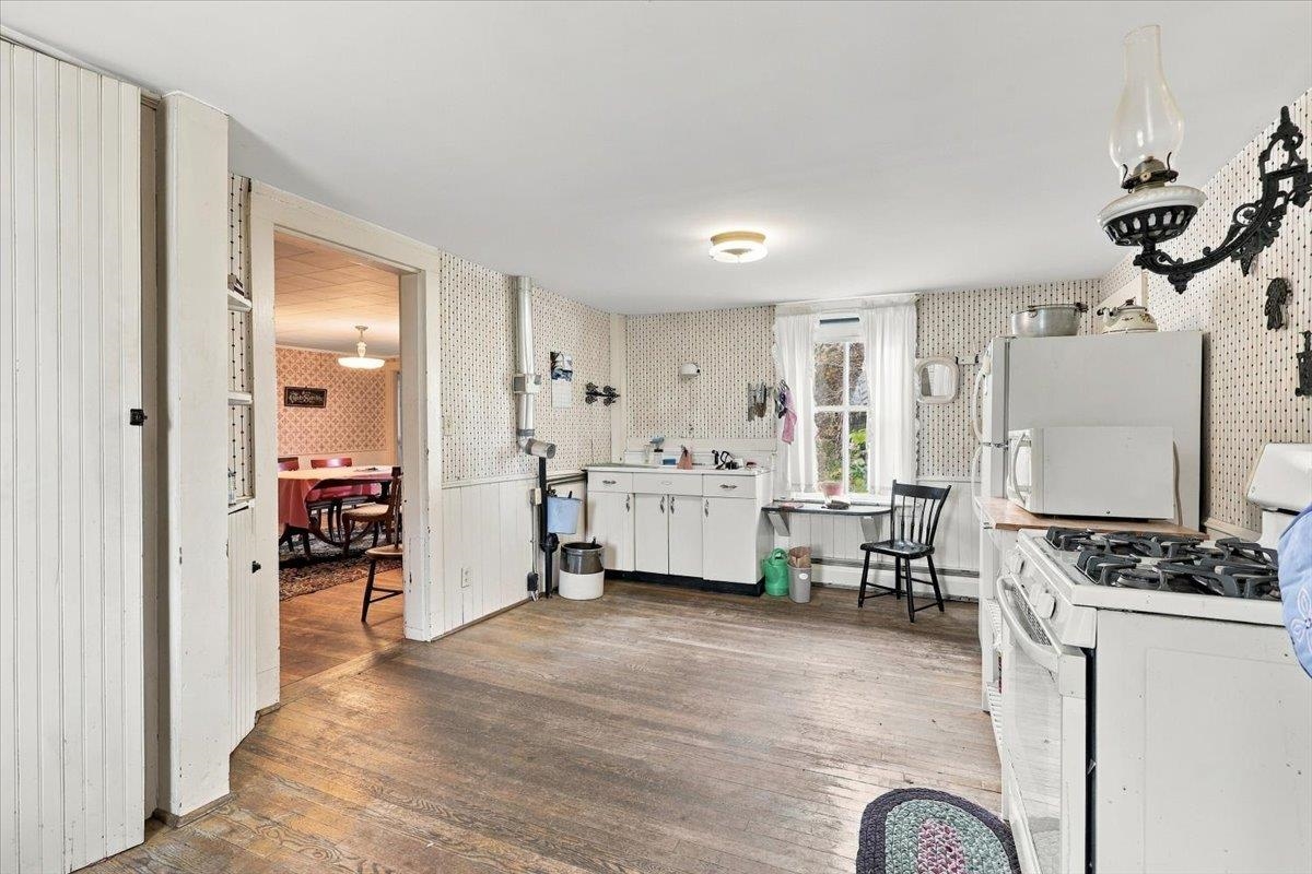 1225 Dorset Street Property Photo 7