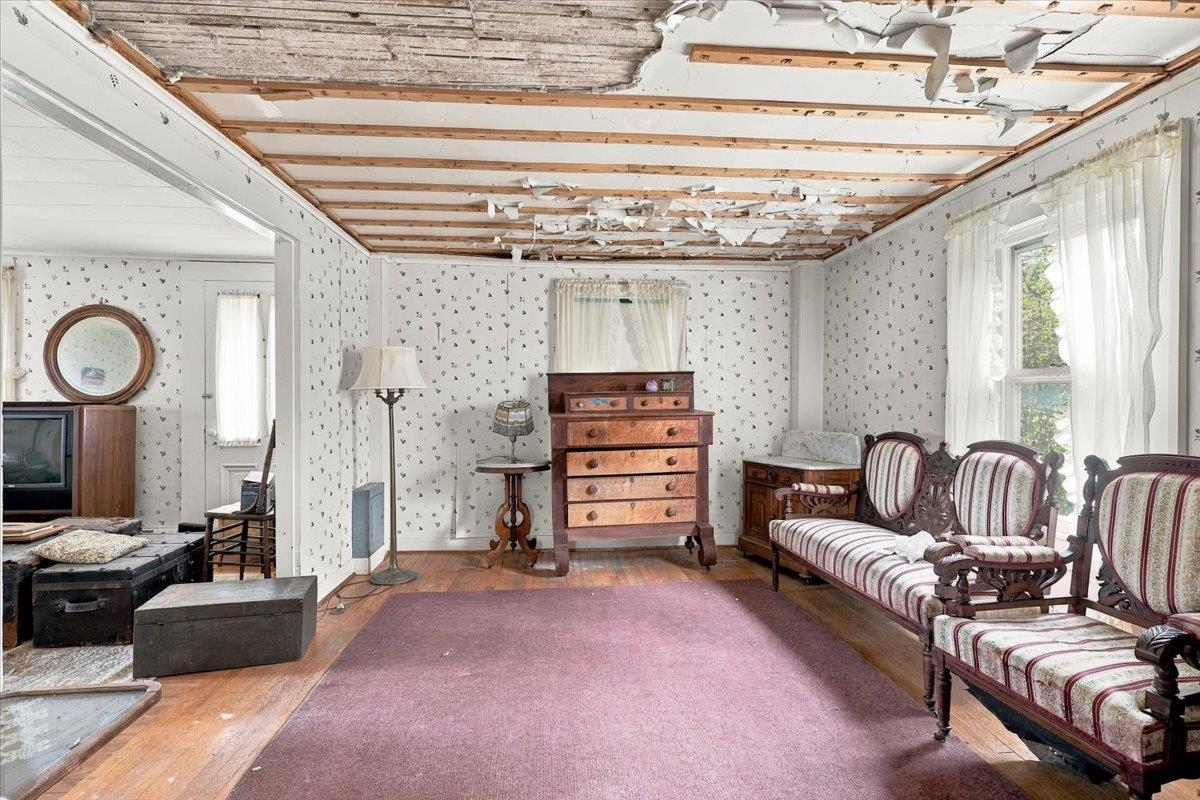 1225 Dorset Street Property Photo 9