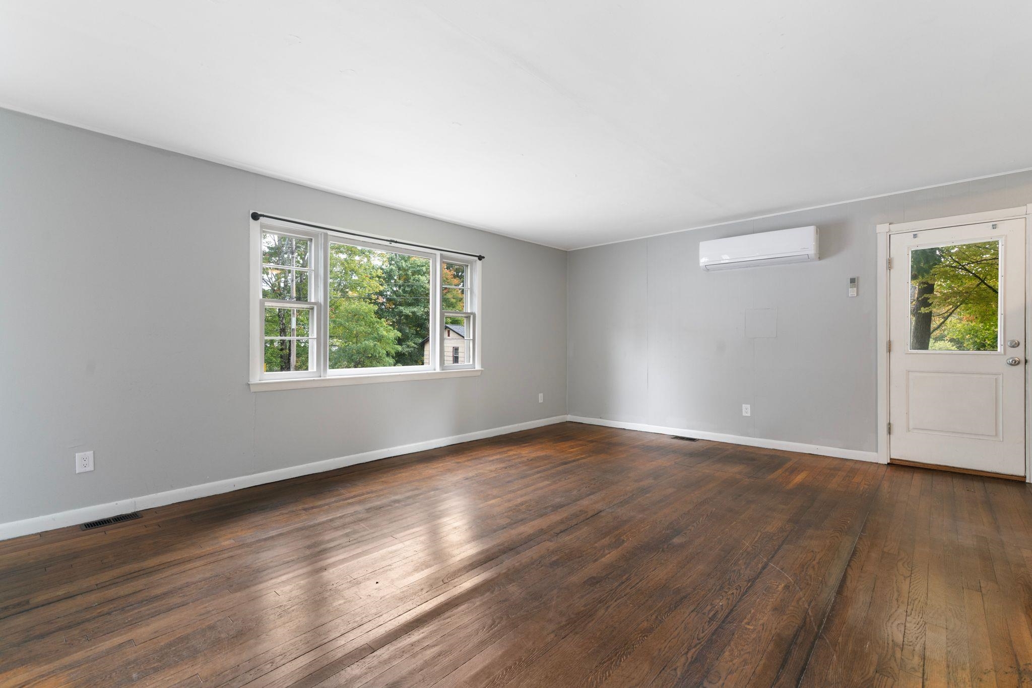 43 Winter Street Property Photo 16