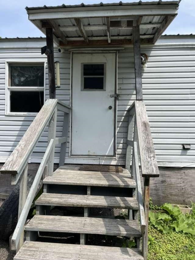 487 Us Route 2 Property Photo 3