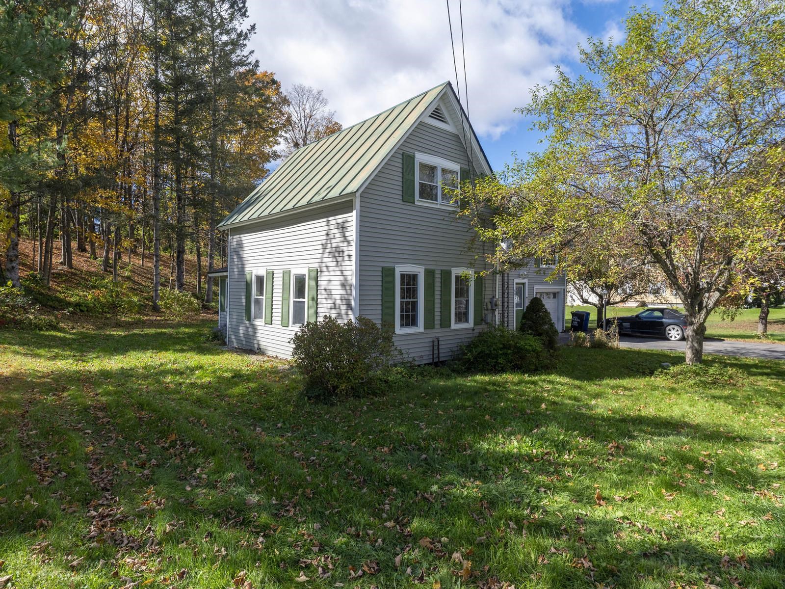 68 Davis Avenue Property Photo 2