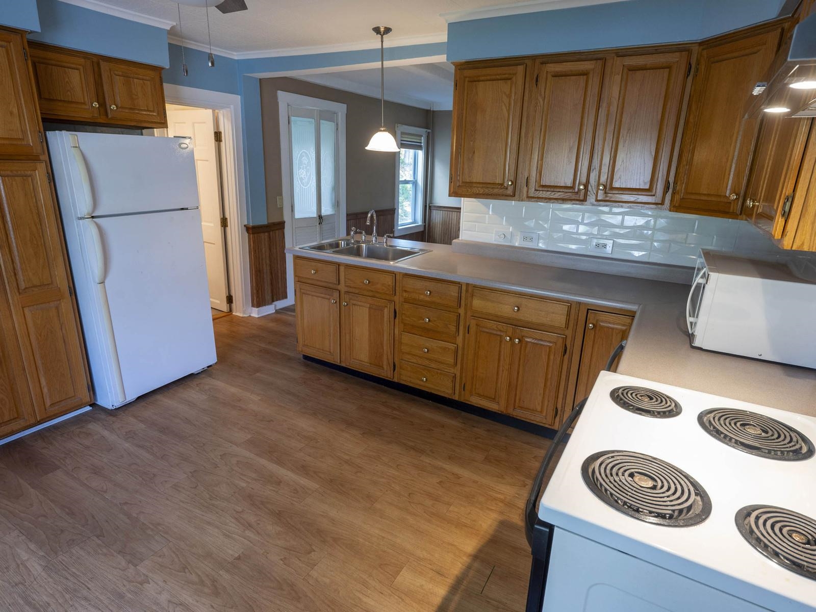 68 Davis Avenue Property Photo 8