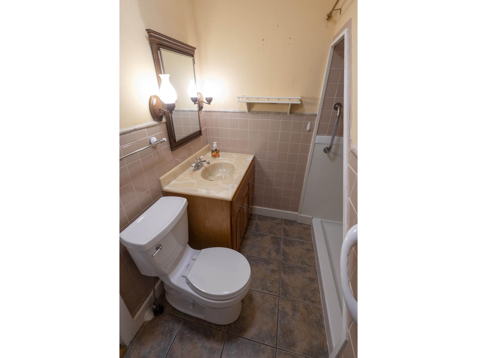 68 Davis Avenue Property Photo 18