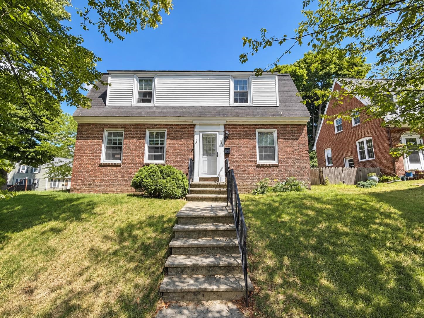 648 Kearsarge Way Property Photo 1
