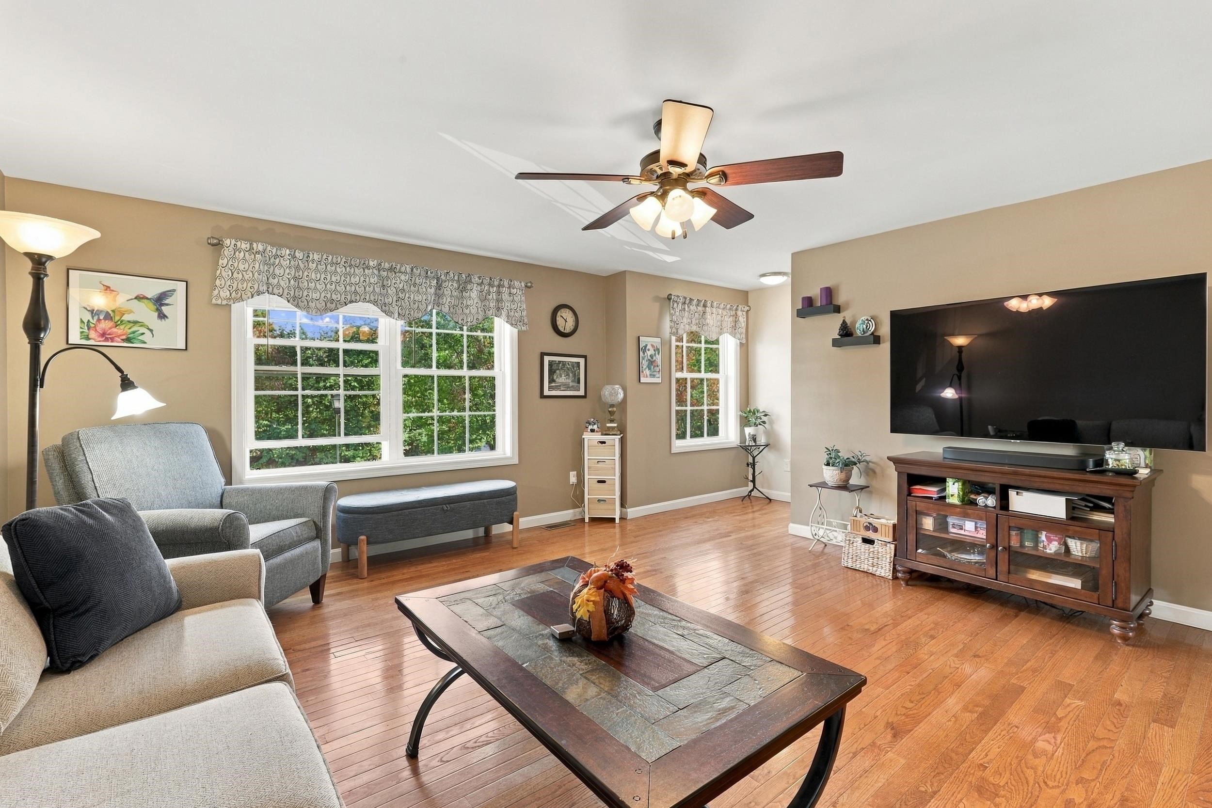 14 Pearson Way Property Photo 12