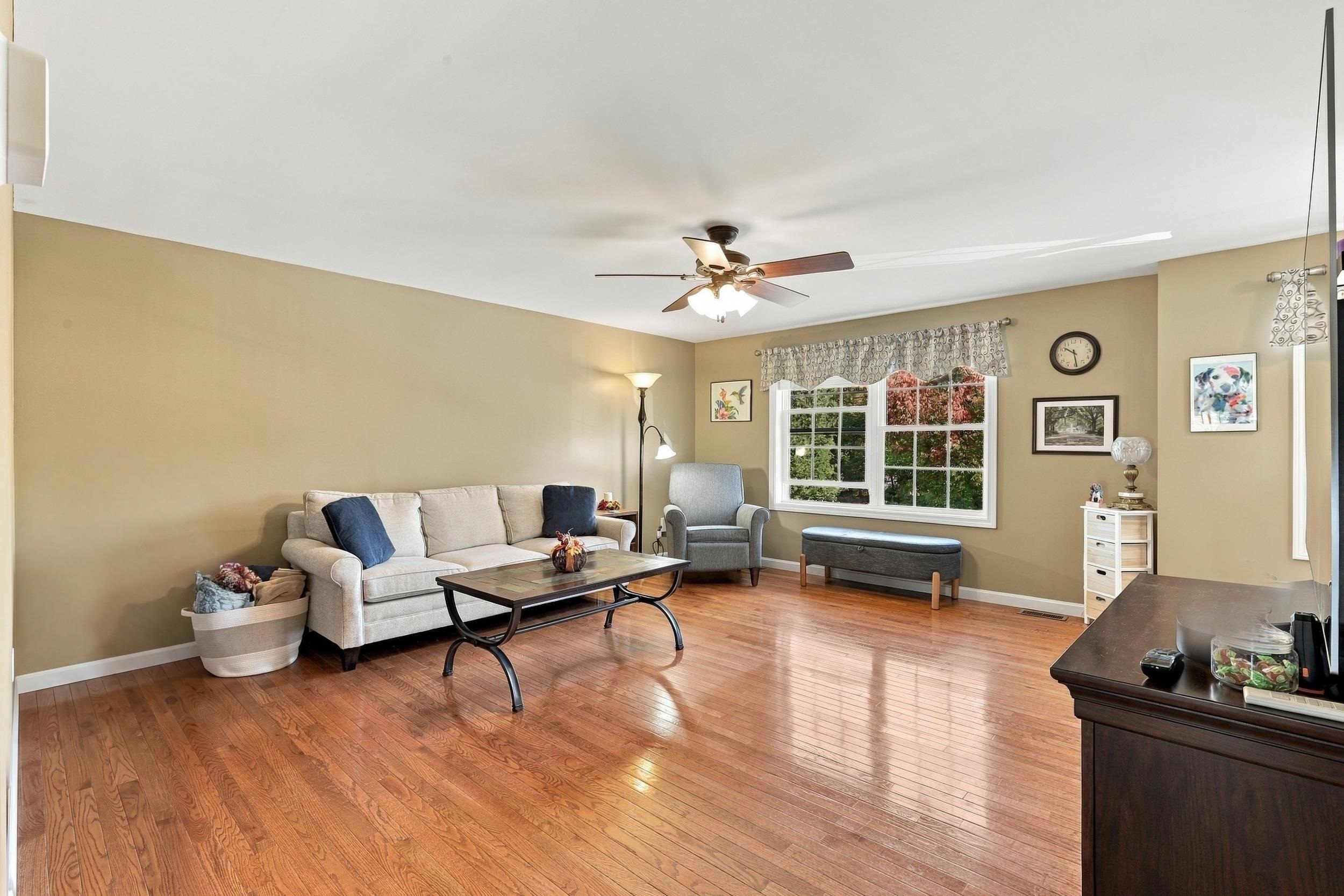 14 Pearson Way Property Photo 13