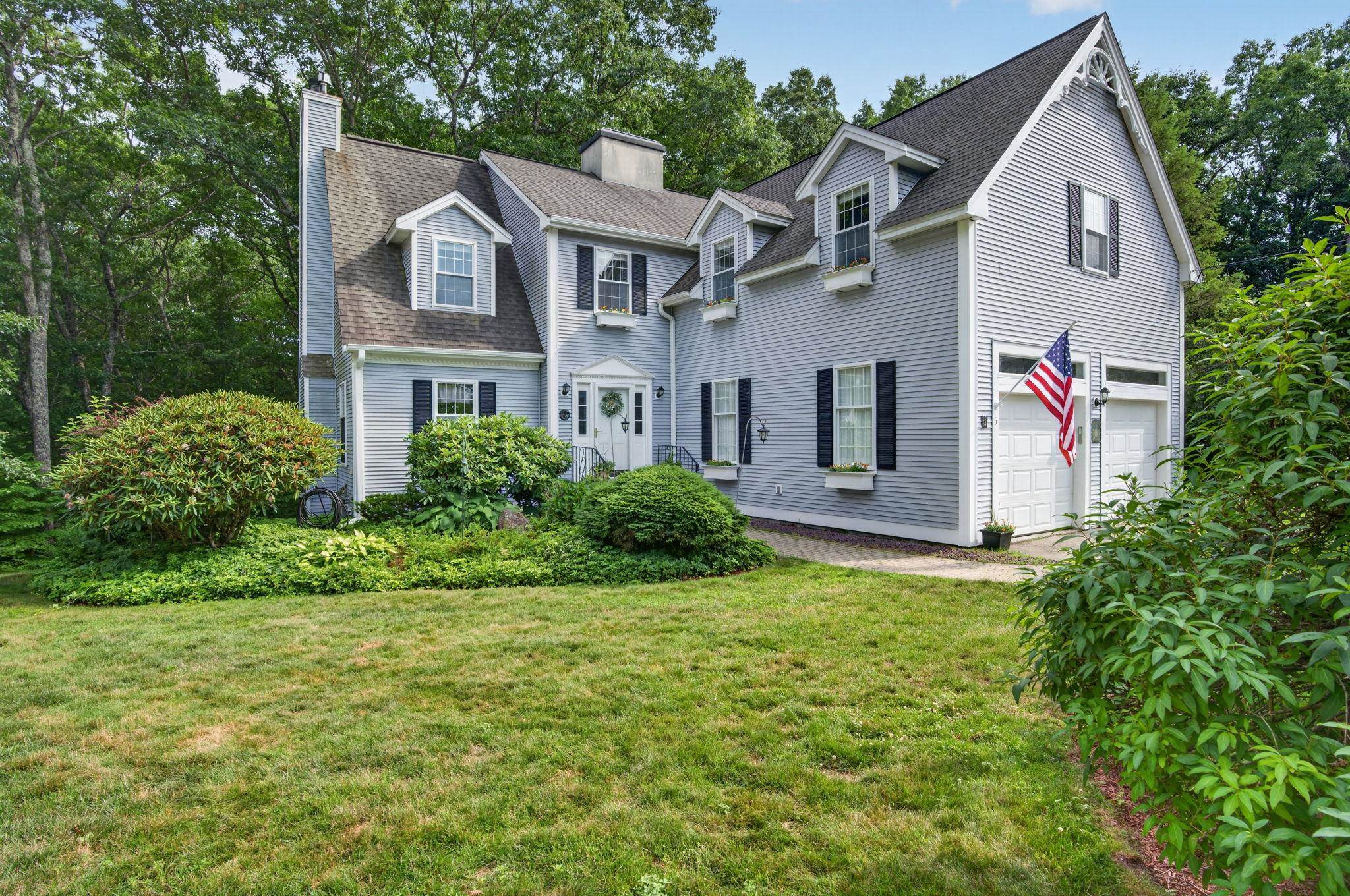 5 Suffolk Park Property Photo 1